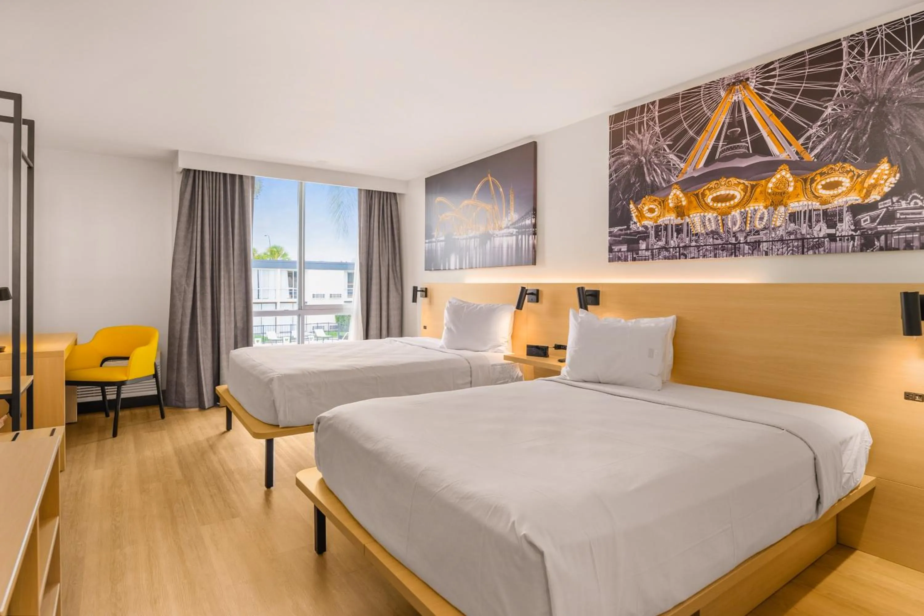 Bed in B&B HOTEL Orlando International Drive near Universal - Newly Renovated!