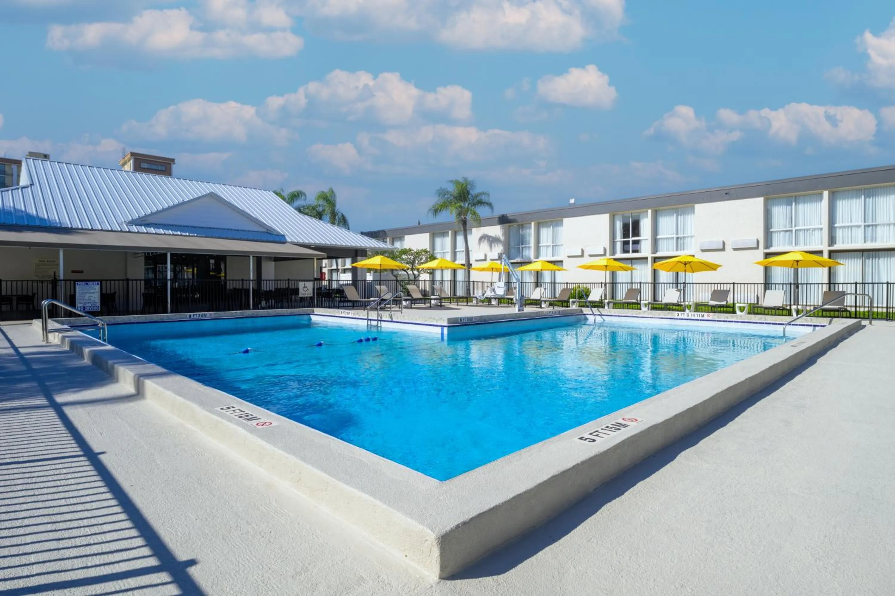 Swimming pool in B&B HOTEL Orlando International Drive near Universal - Newly Renovated!