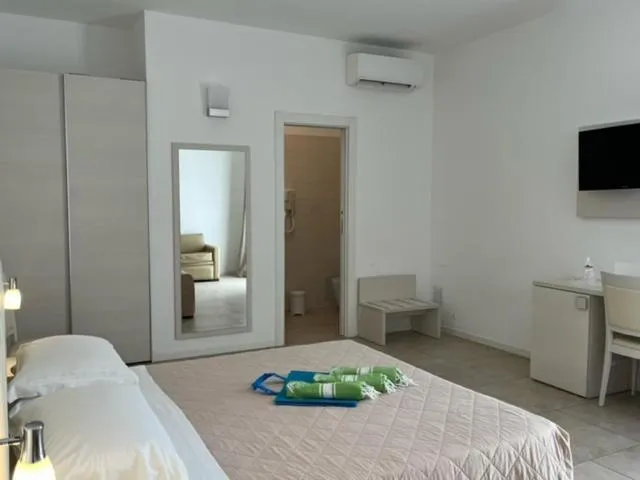 Photo of the whole room, Bed in Alba D'Amore Hotel & Spa