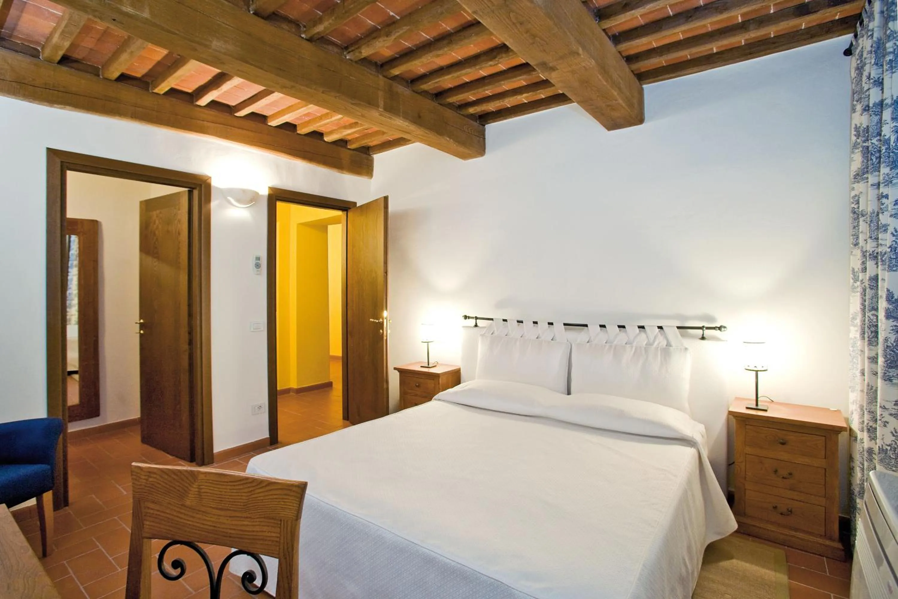 Bed in Poggio Cennina Resort