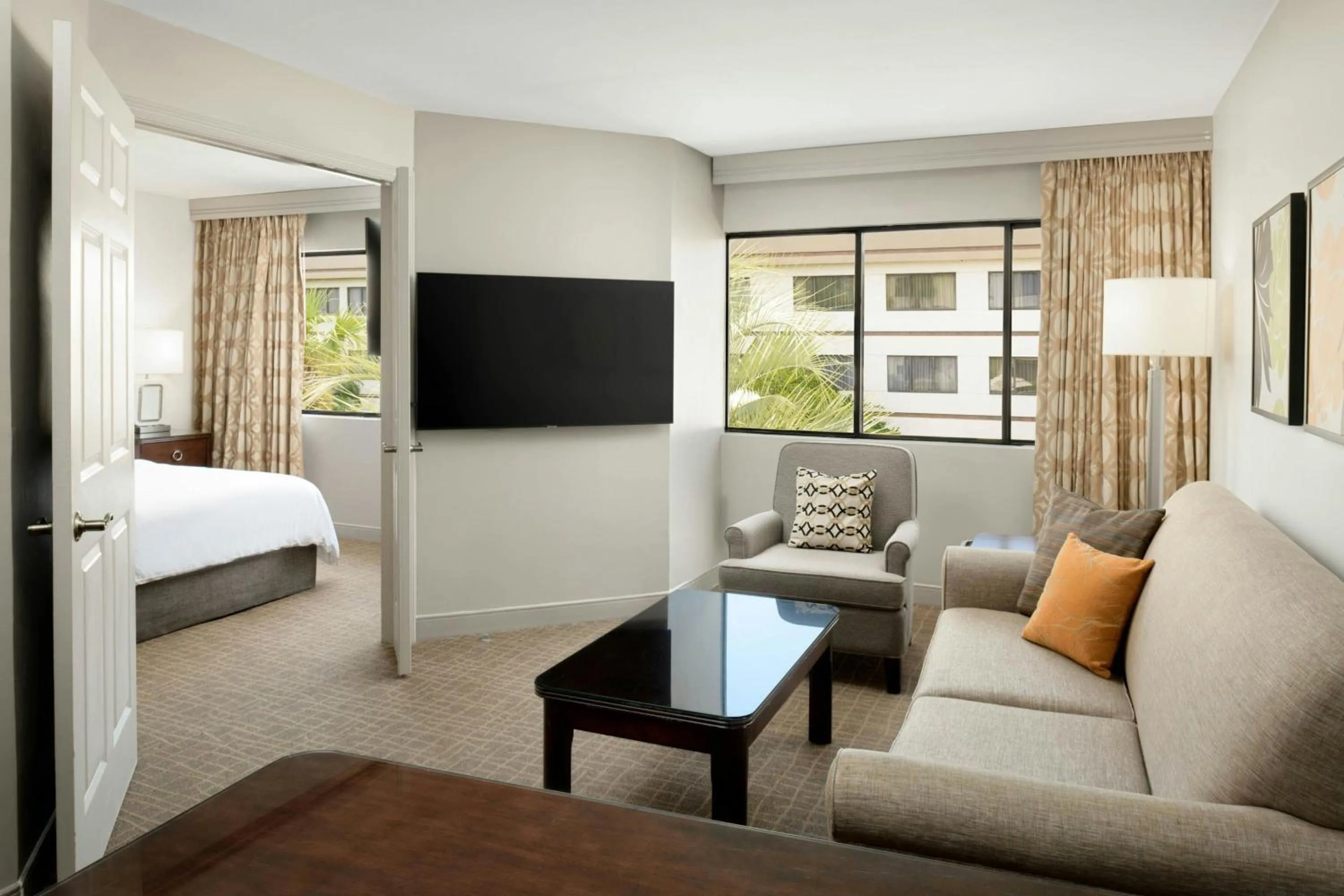 Photo of the whole room, Bed in Sheraton Suites Orlando Airport Hotel