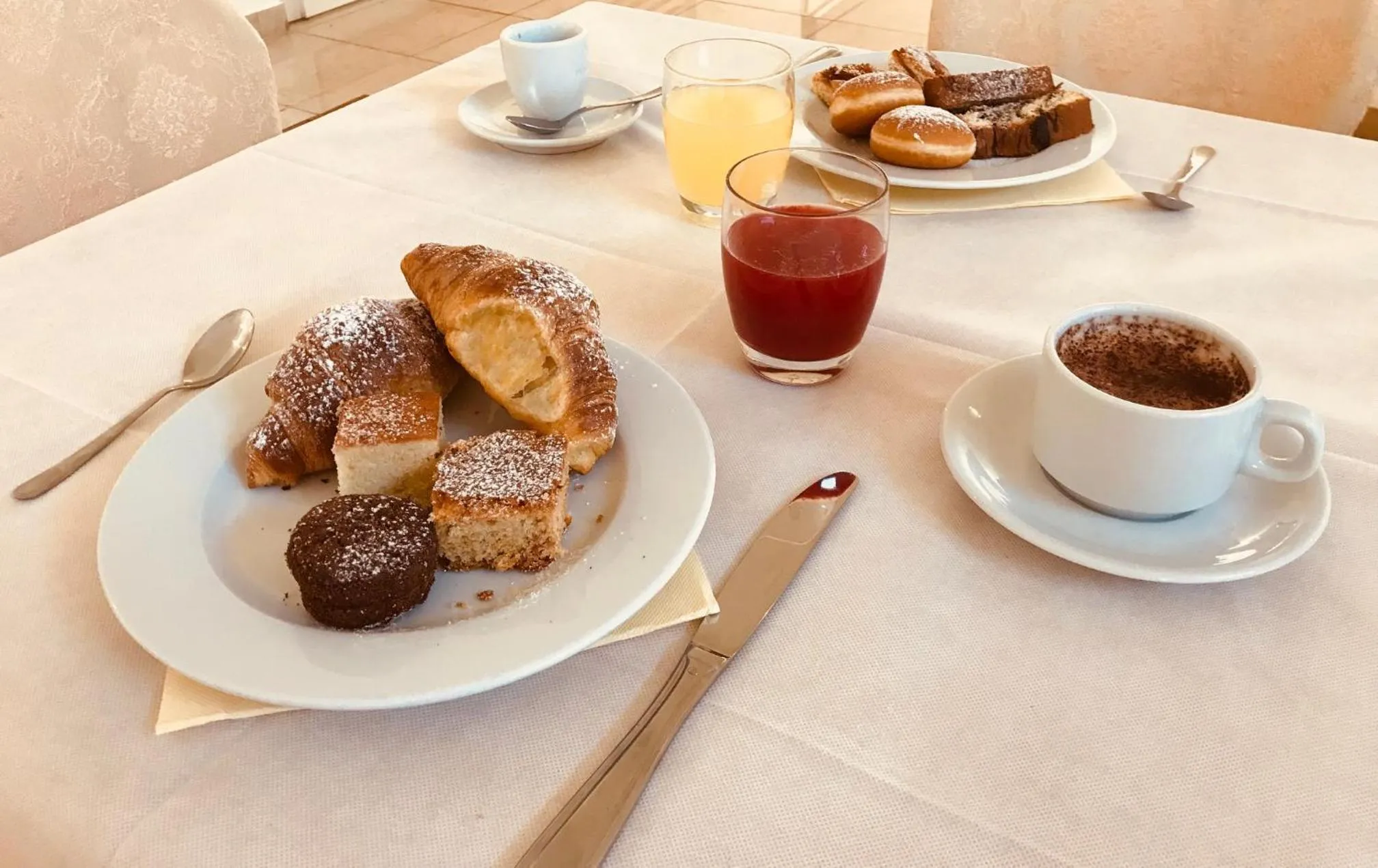 Buffet breakfast in Hotel Club Koiné
