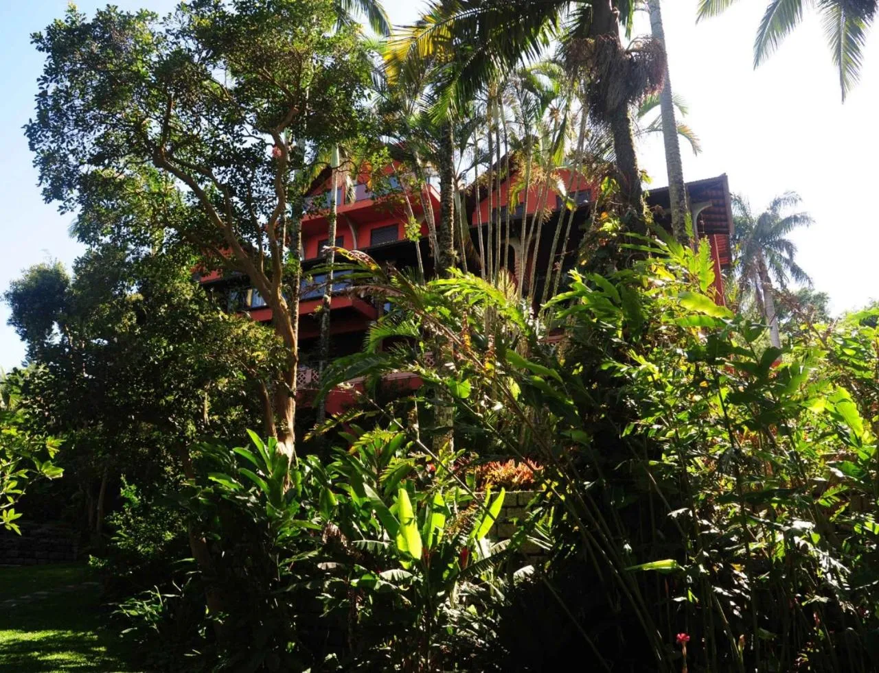 Property building in Refúgio do Cacupé