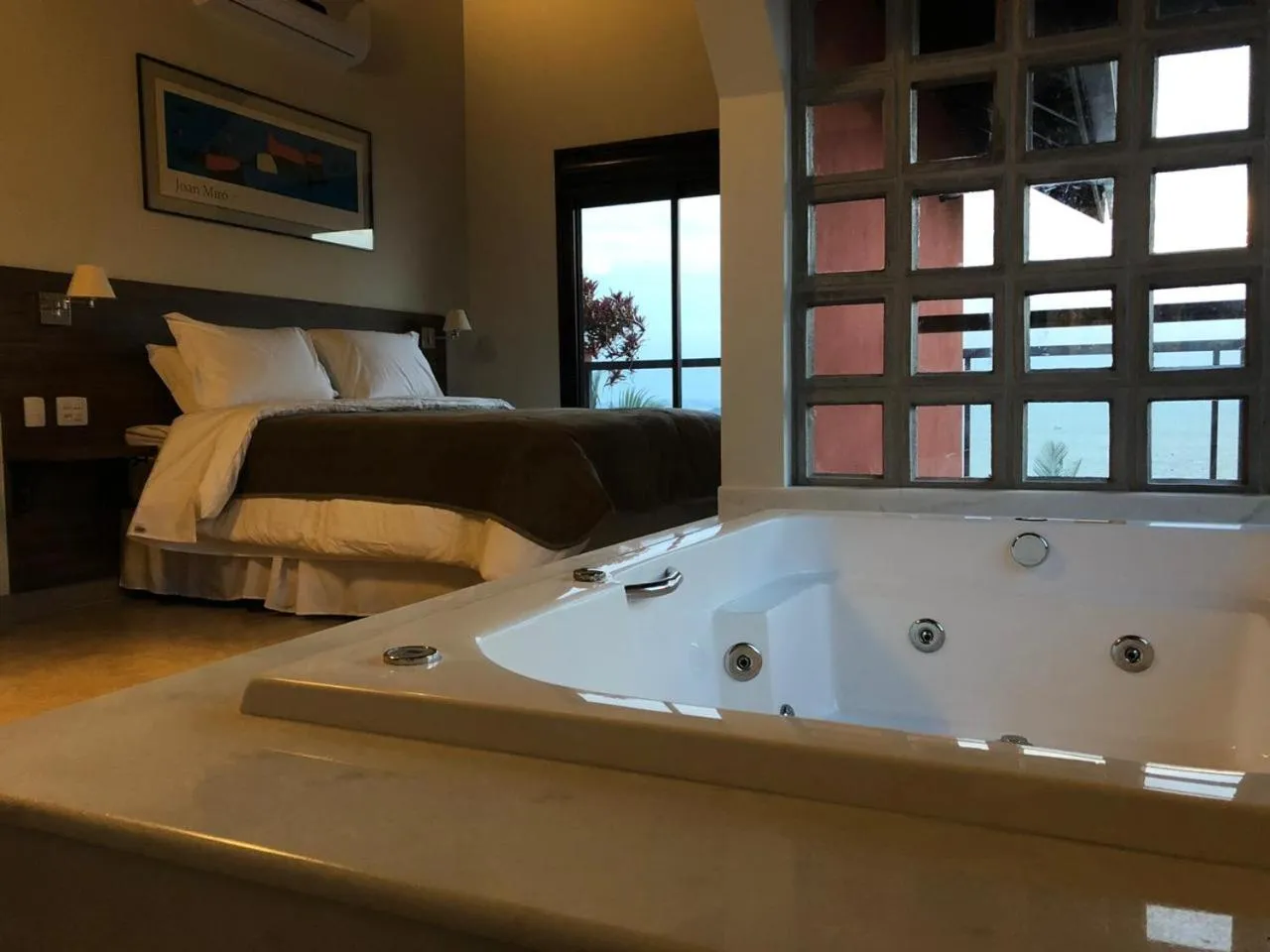 Hot Tub, Bed in Refúgio do Cacupé