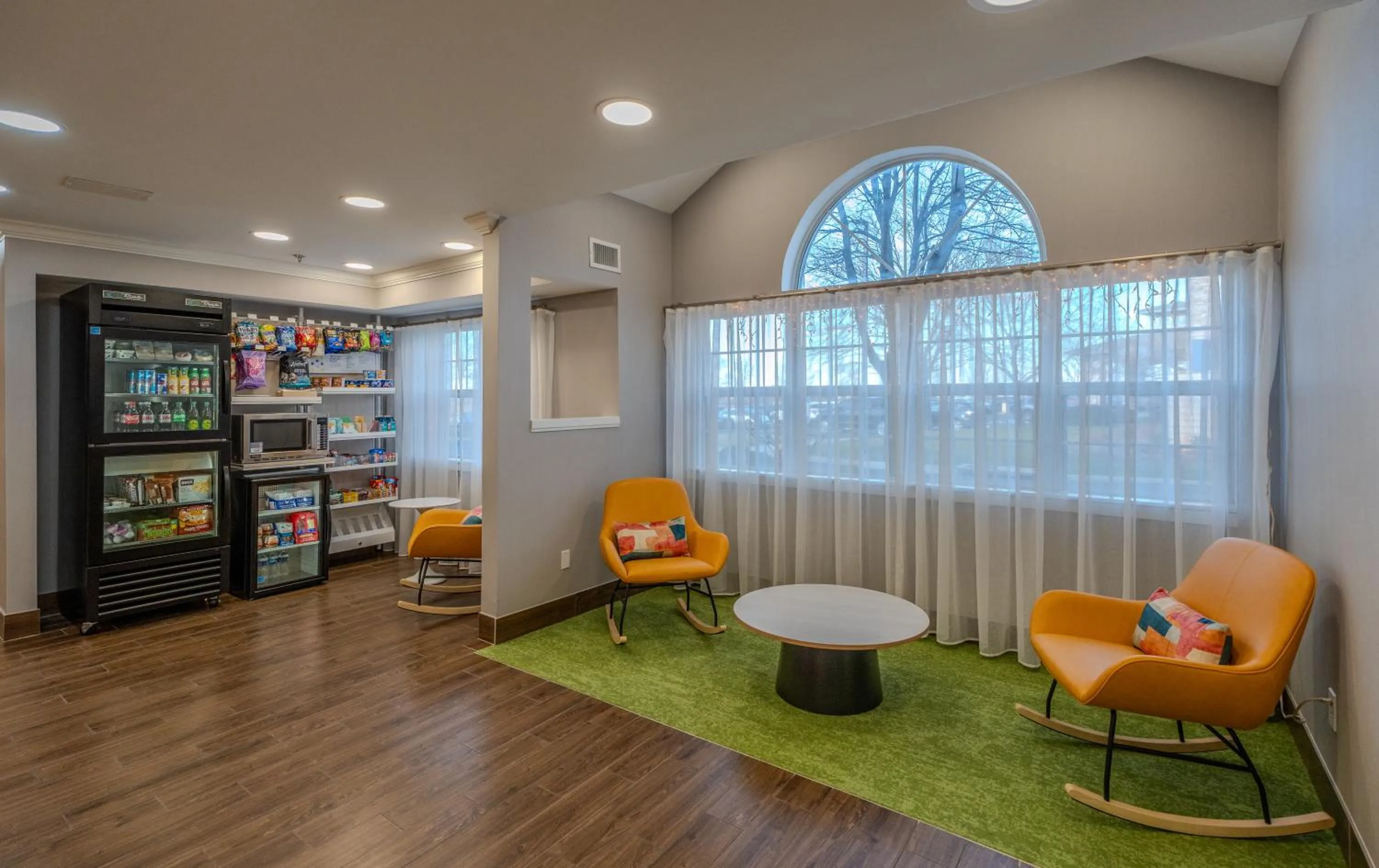 Lobby or reception in Spark by Hilton Sterling Dulles Airport