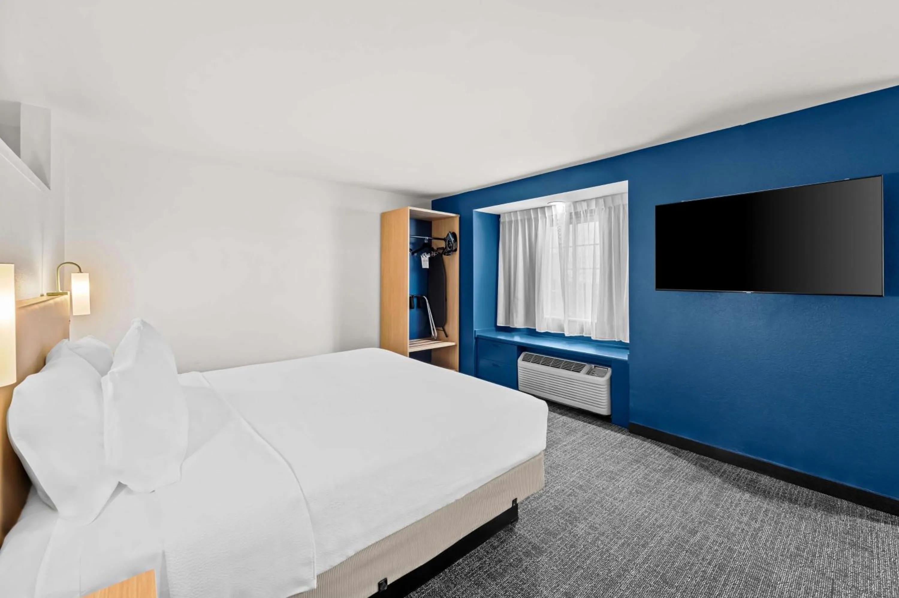 Bed in Spark by Hilton Sterling Dulles Airport