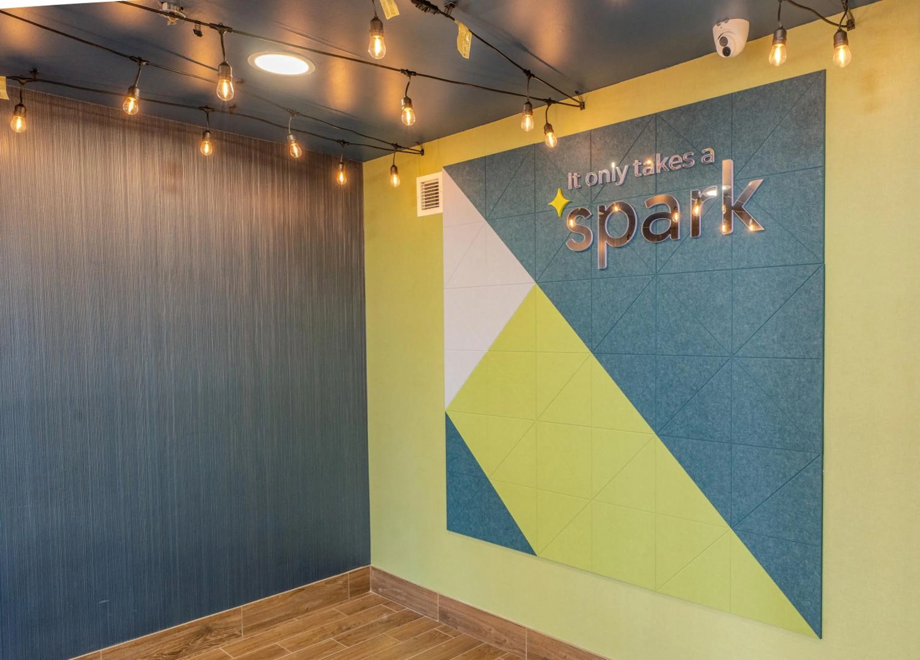 Property building in Spark by Hilton Sterling Dulles Airport