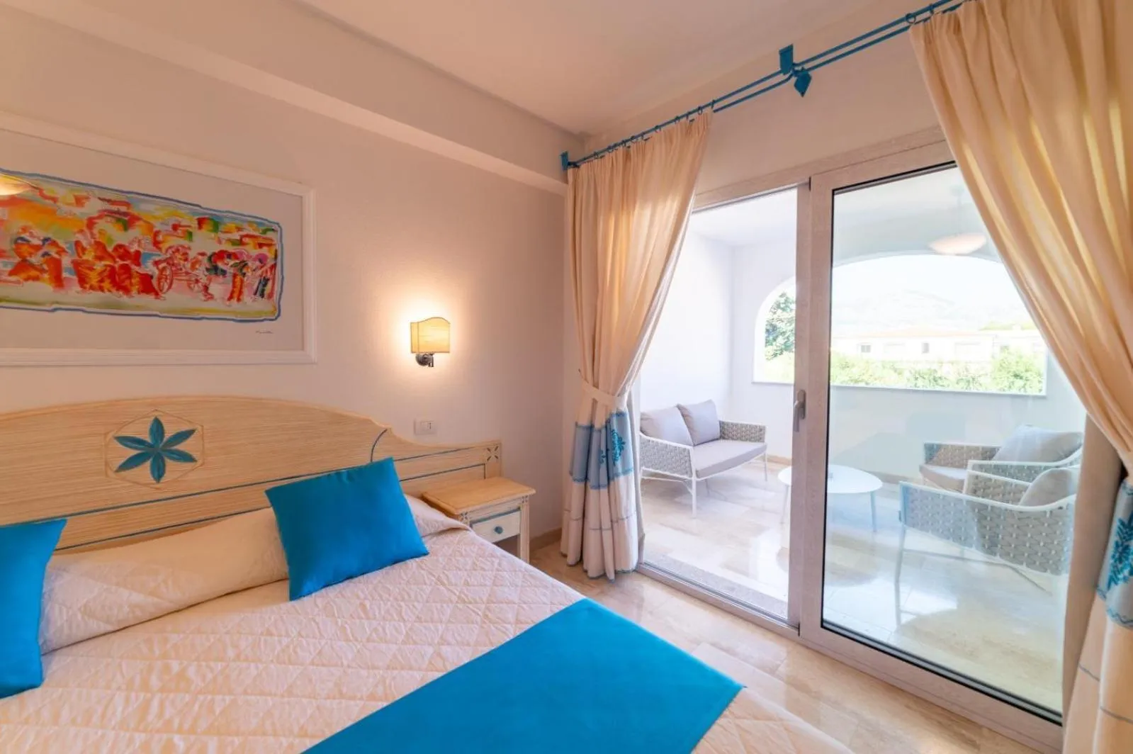 Photo of the whole room, Bed in Sentido Orosei Beach