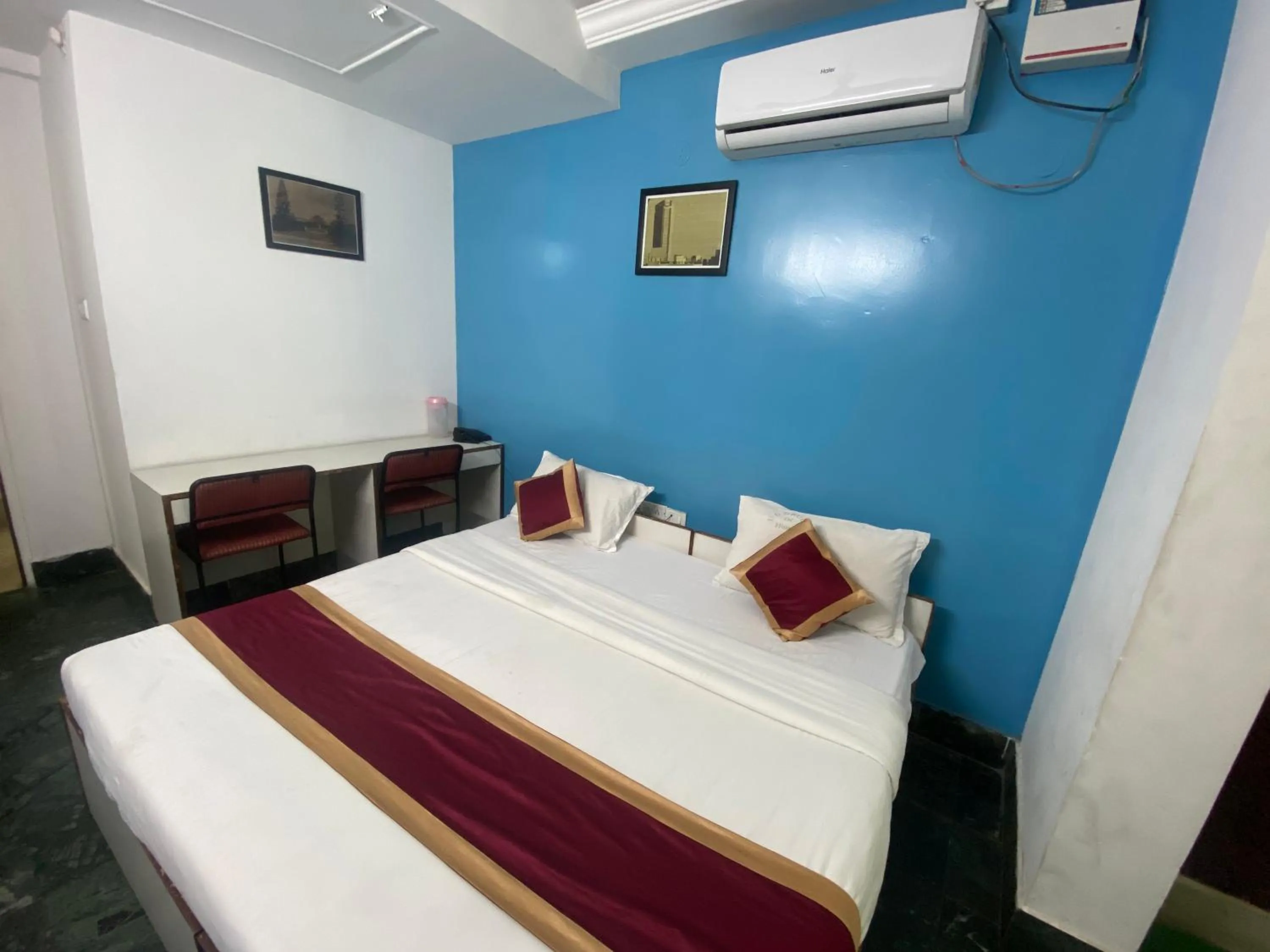 Bed in Hotel Townhall