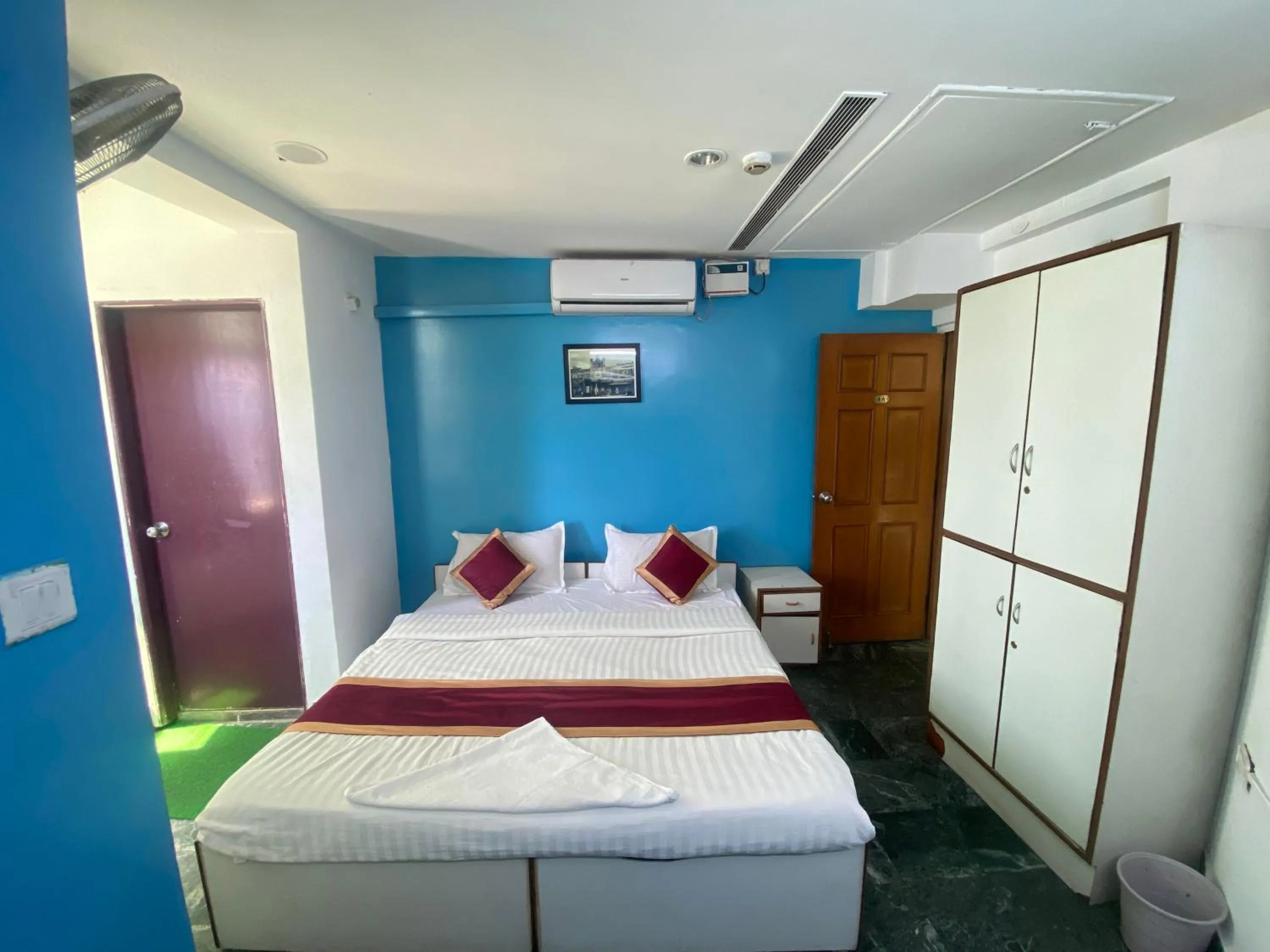 Bed in Hotel Townhall