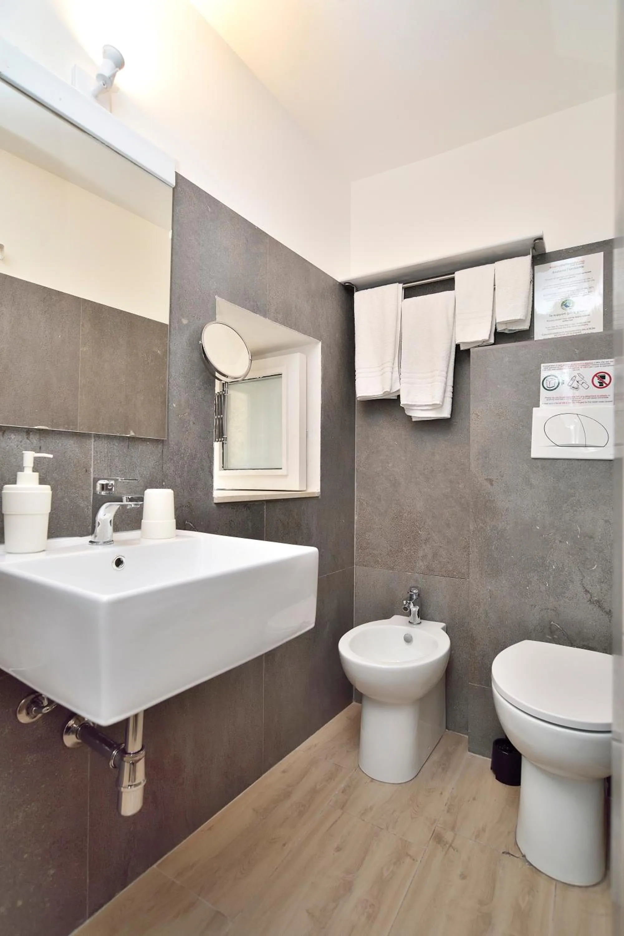 Bathroom in Modica Old Town Rooms