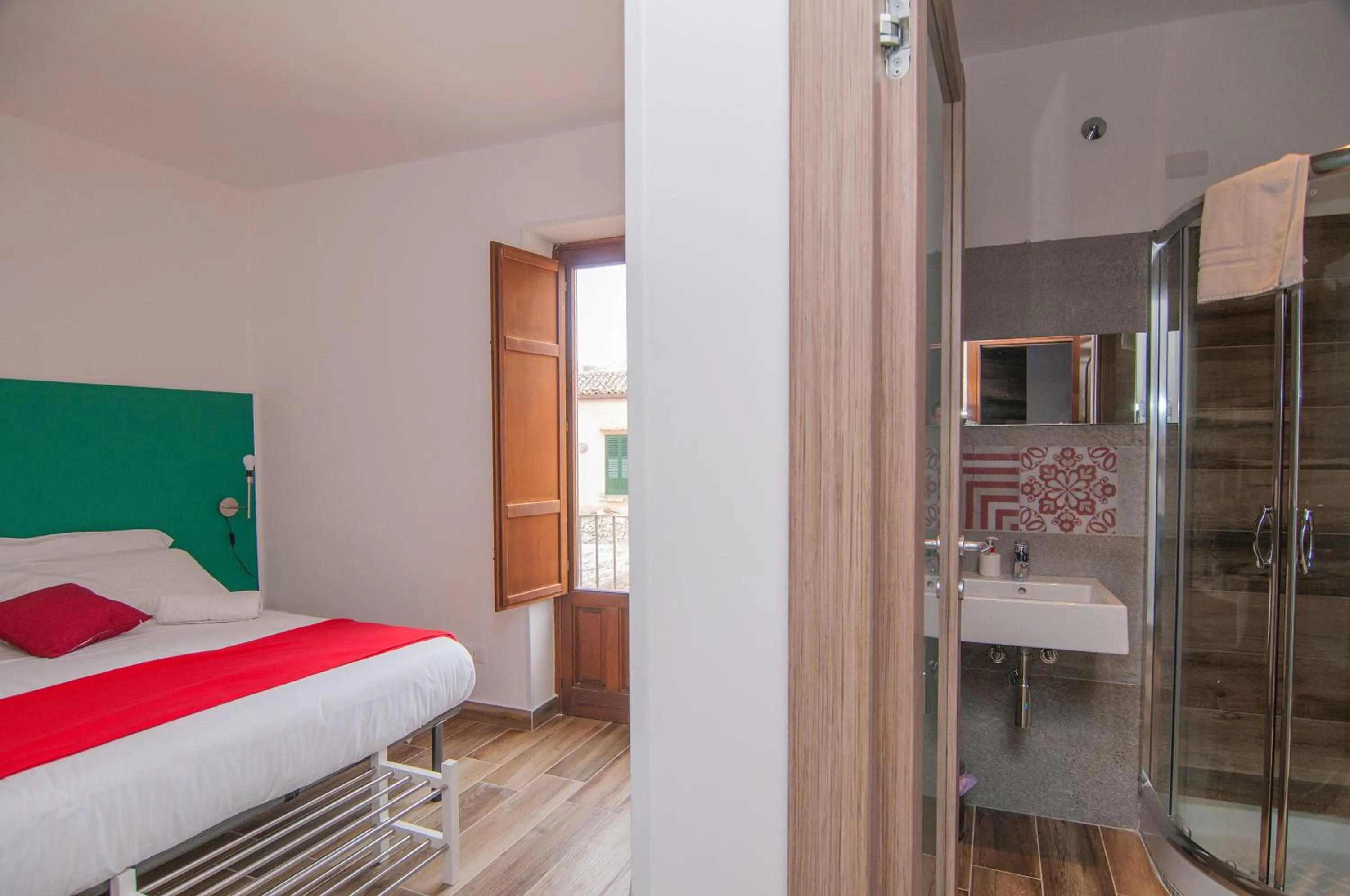 Photo of the whole room, Bed in Modica Old Town Rooms