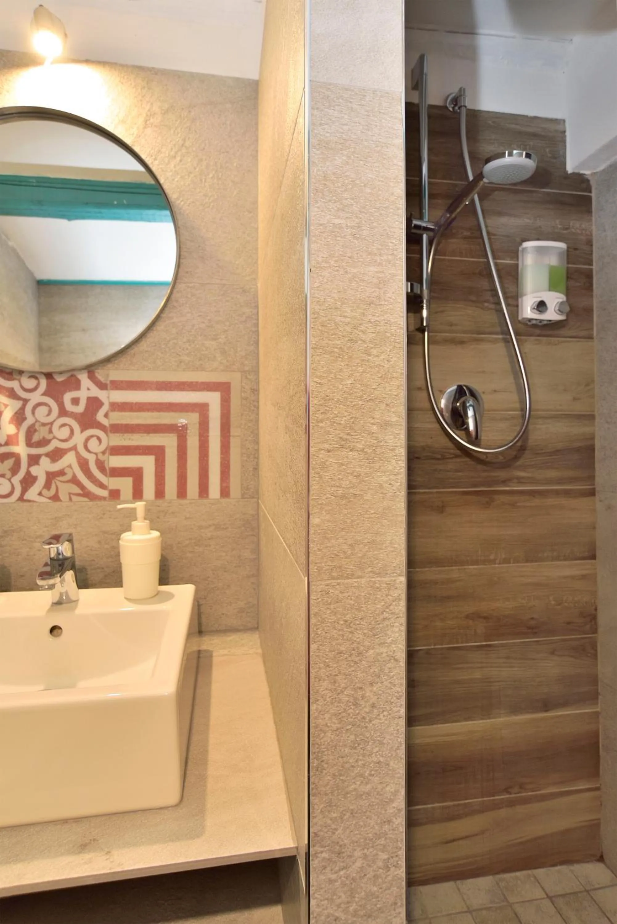 Shower in Modica Old Town Rooms