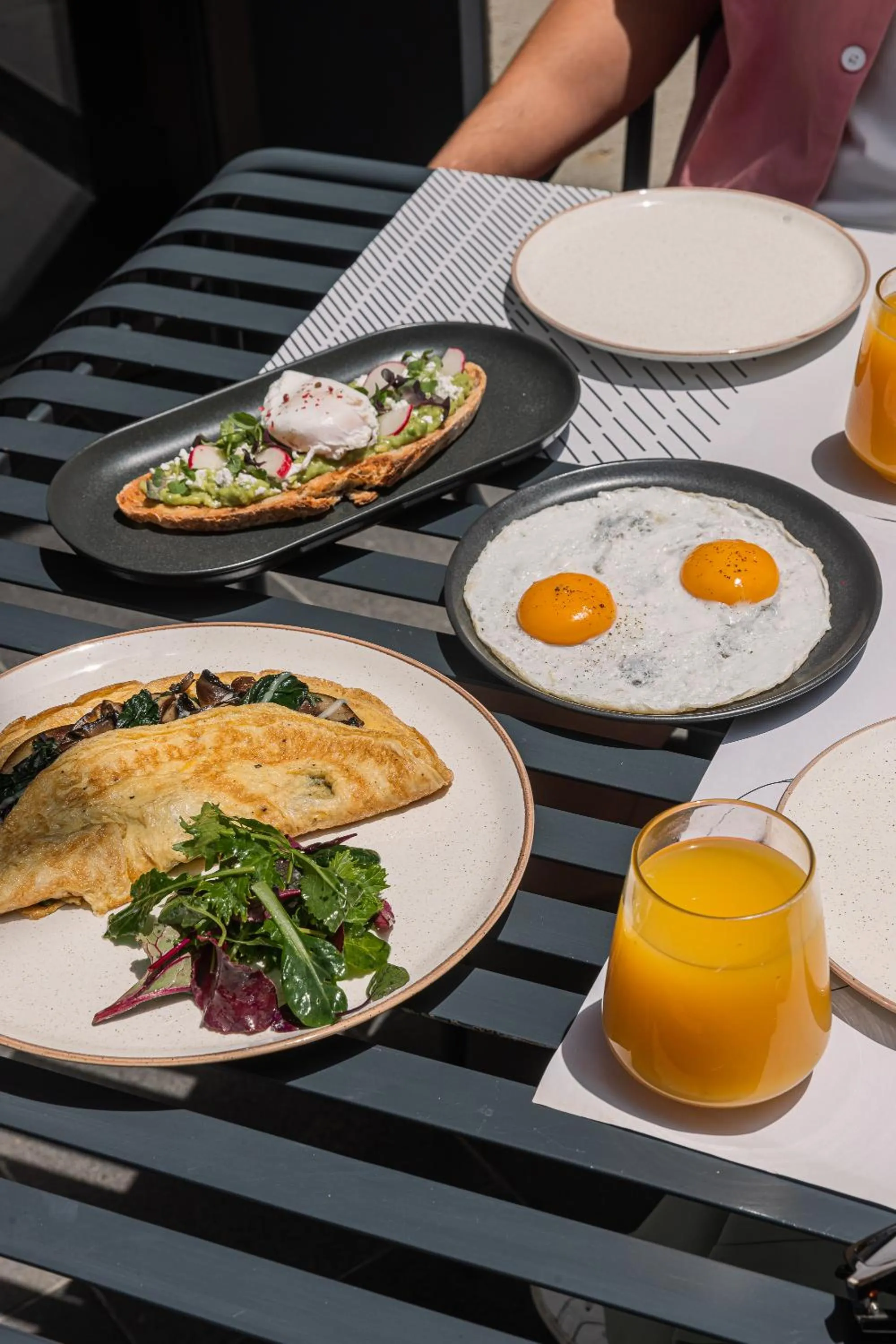 Continental breakfast in ZUR Studios and Suites