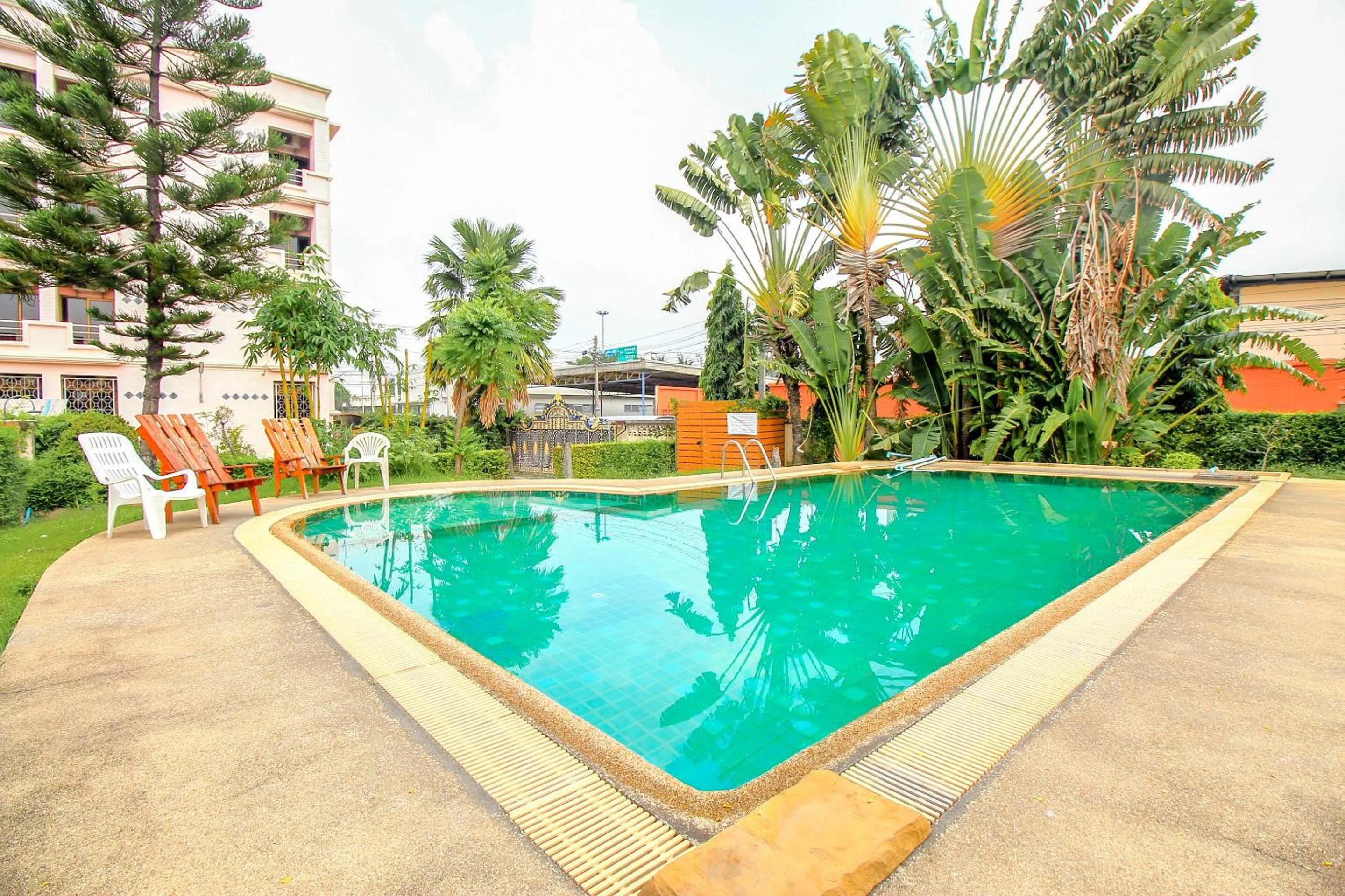 Facade/entrance in Ok Home Airport