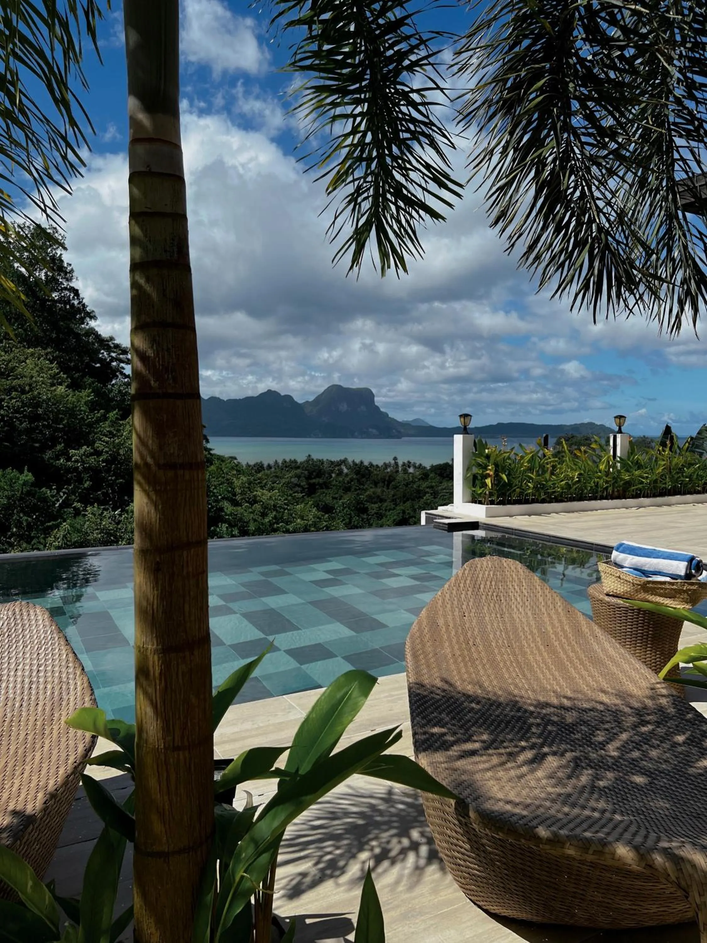 Swimming pool in Ahana Resort El Nido