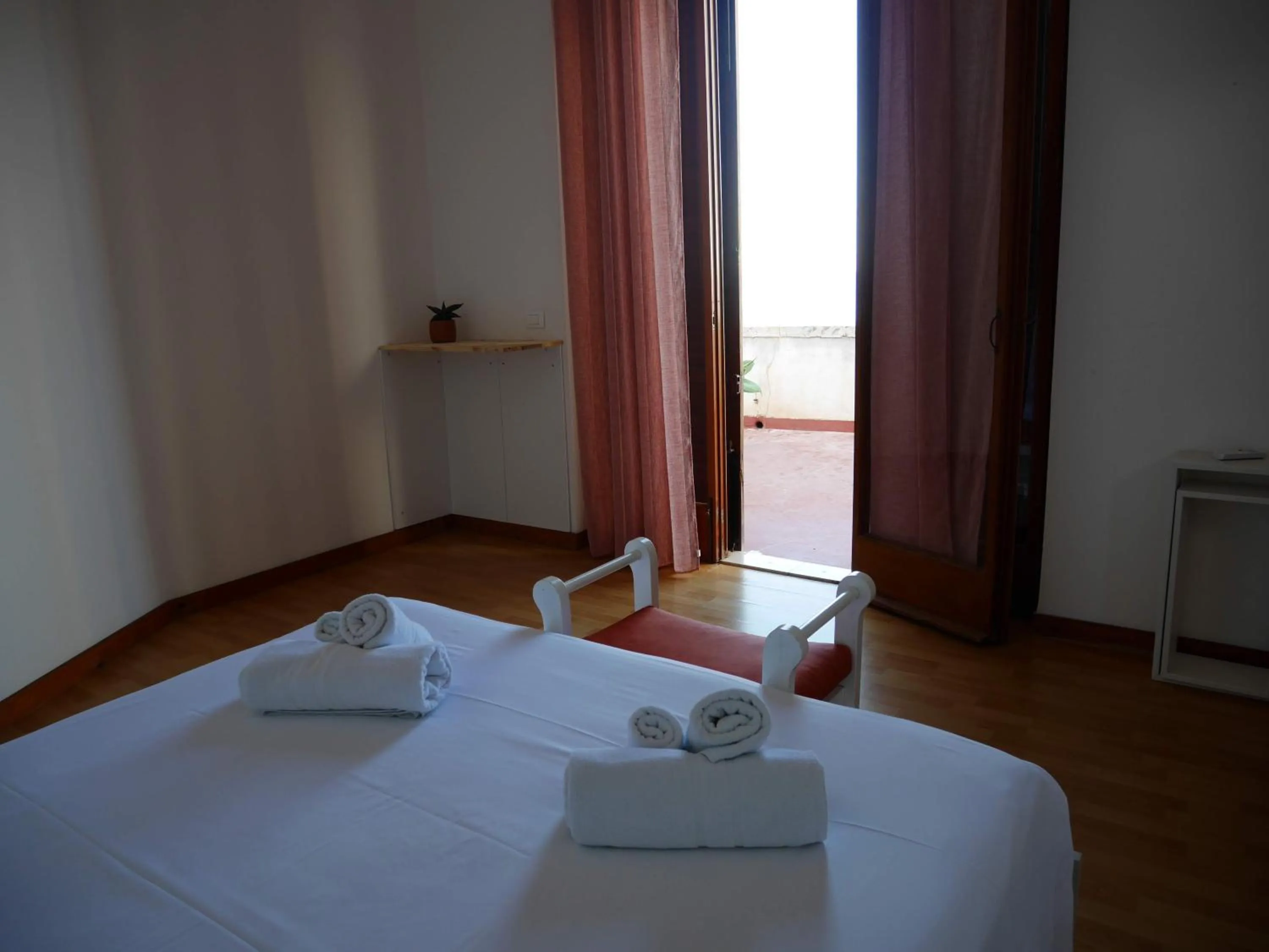 Photo of the whole room, Bed in B&B Al Vecchio Pontile B&B MARSALA