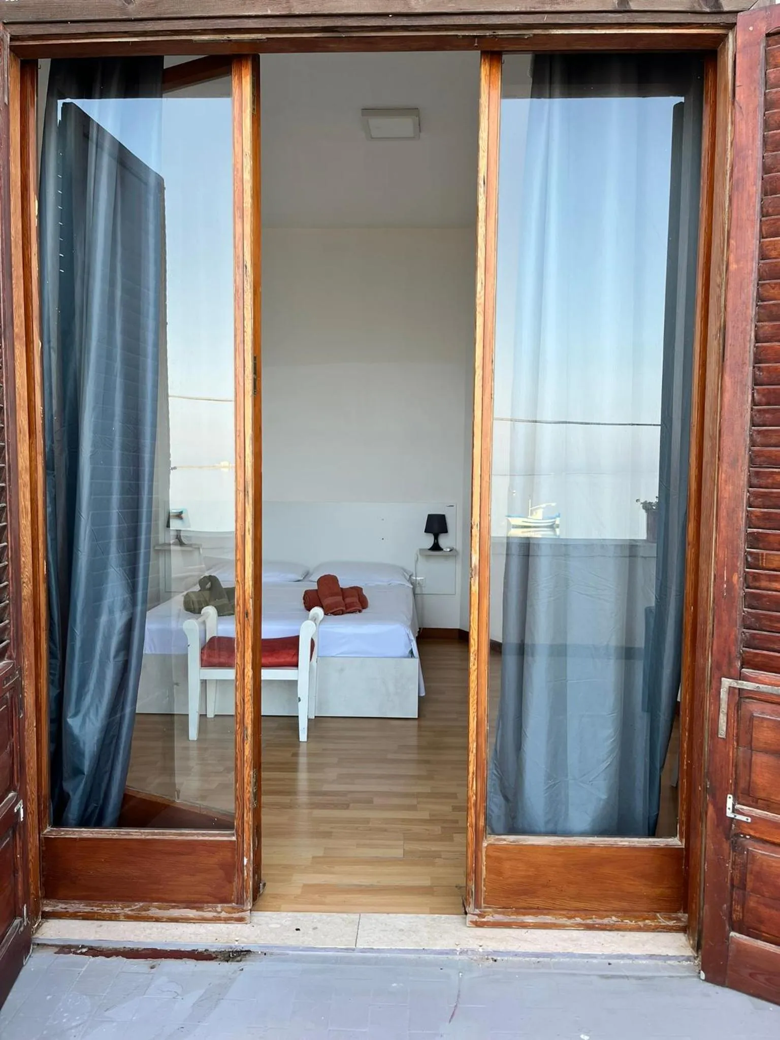 View (from property/room), Bed in B&B Al Vecchio Pontile B&B MARSALA