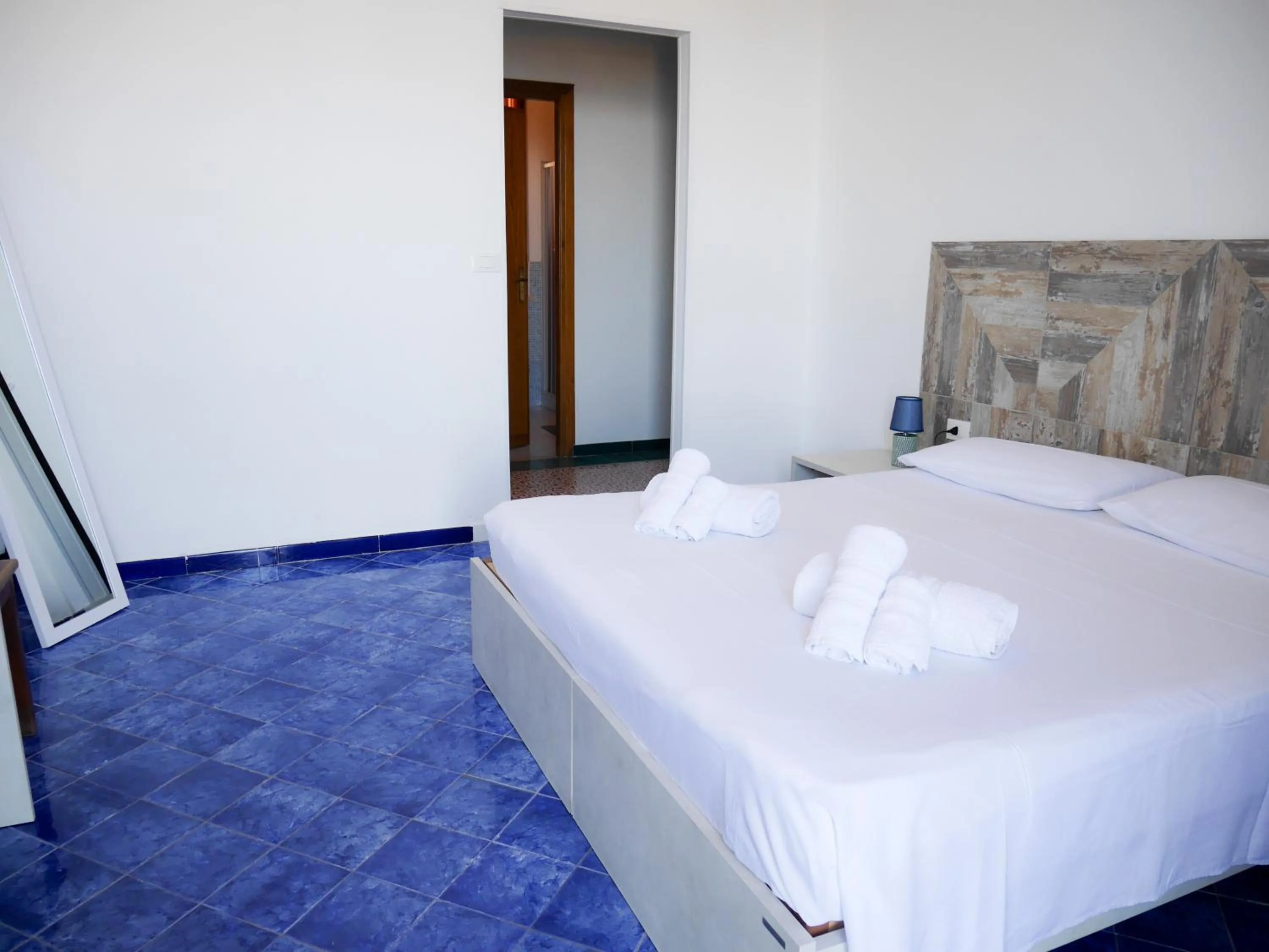 Photo of the whole room, Bed in B&B Al Vecchio Pontile B&B MARSALA