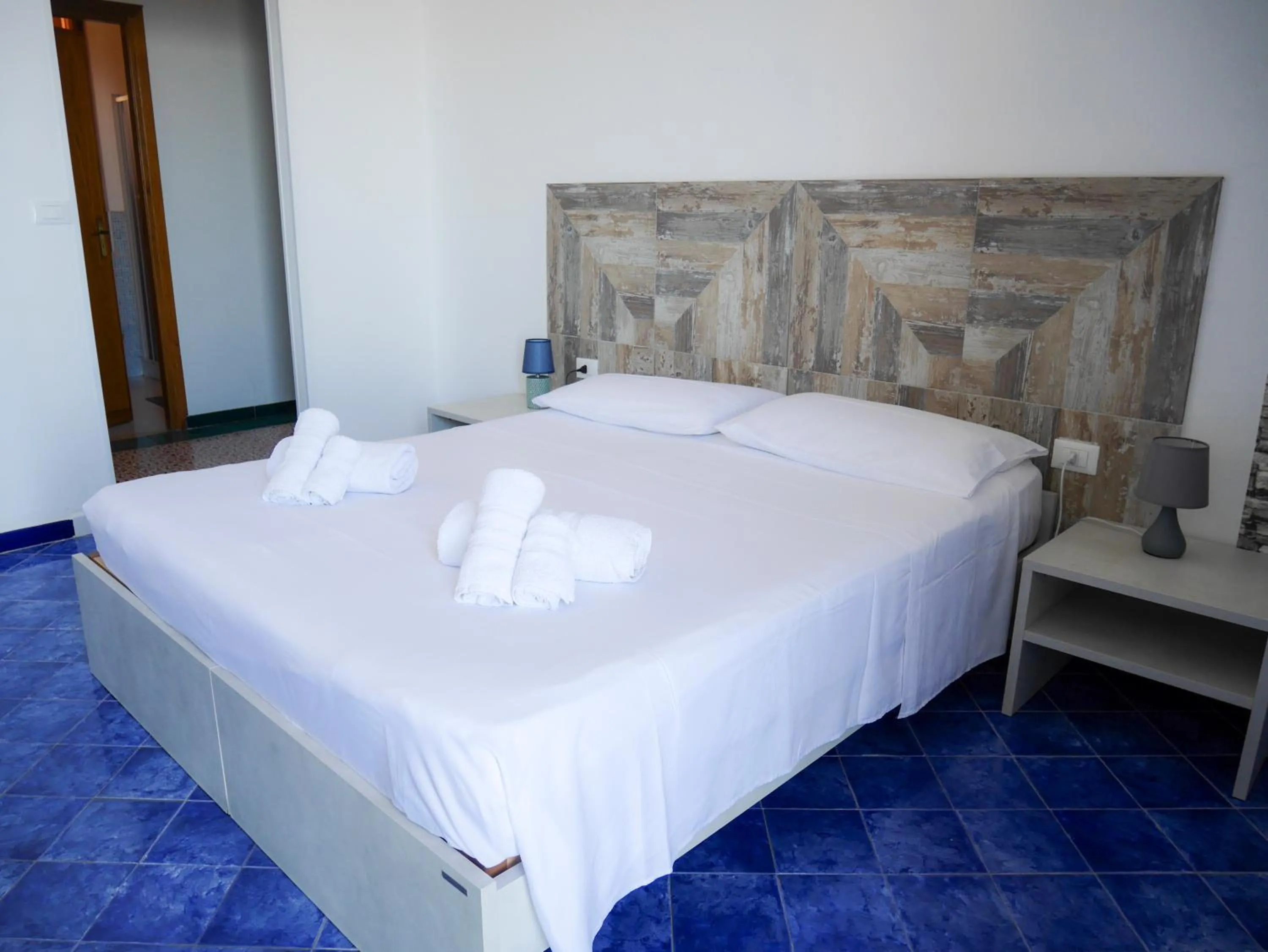 Photo of the whole room, Bed in B&B Al Vecchio Pontile B&B MARSALA