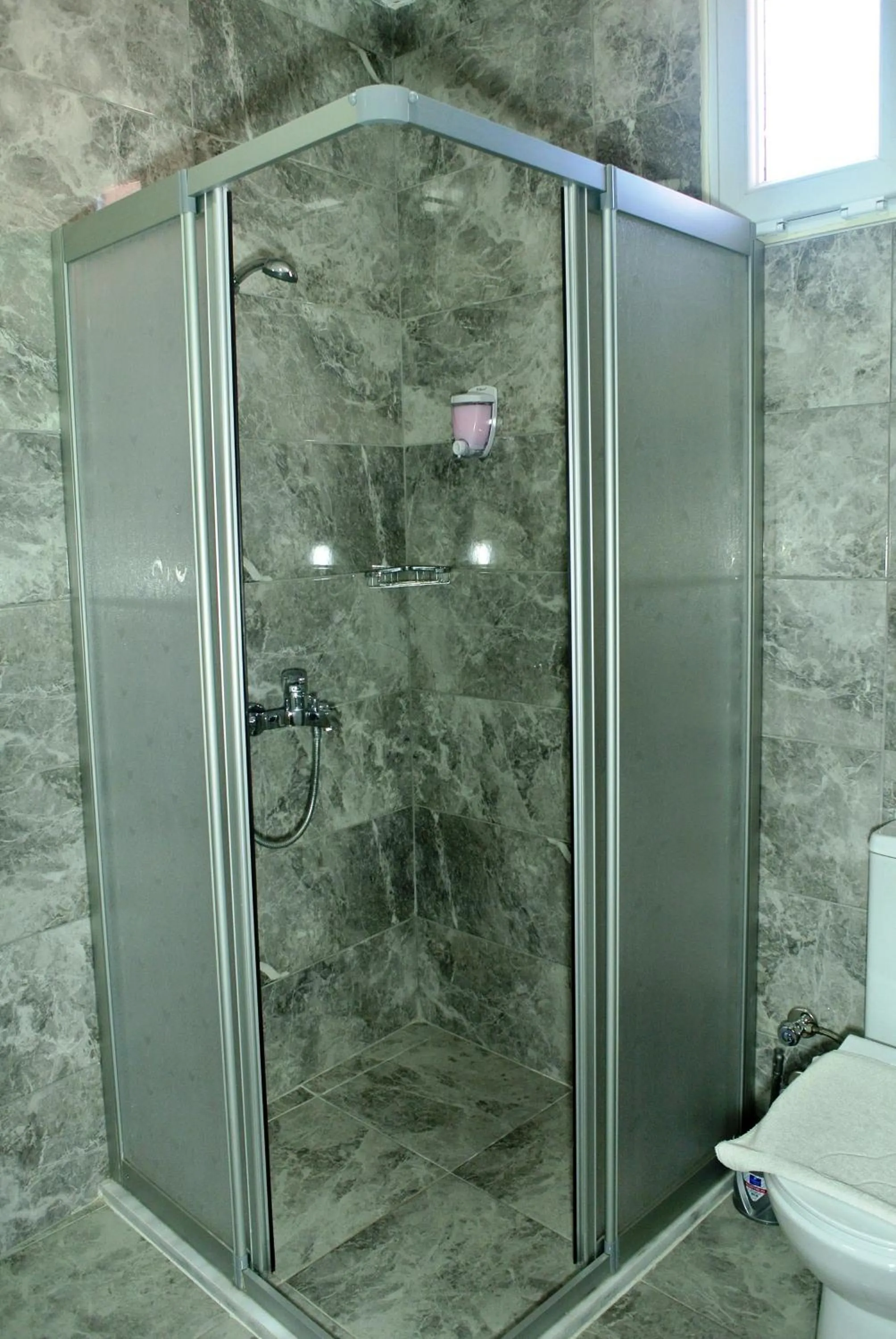 Bathroom in Emirhan Guesthouse & Suites