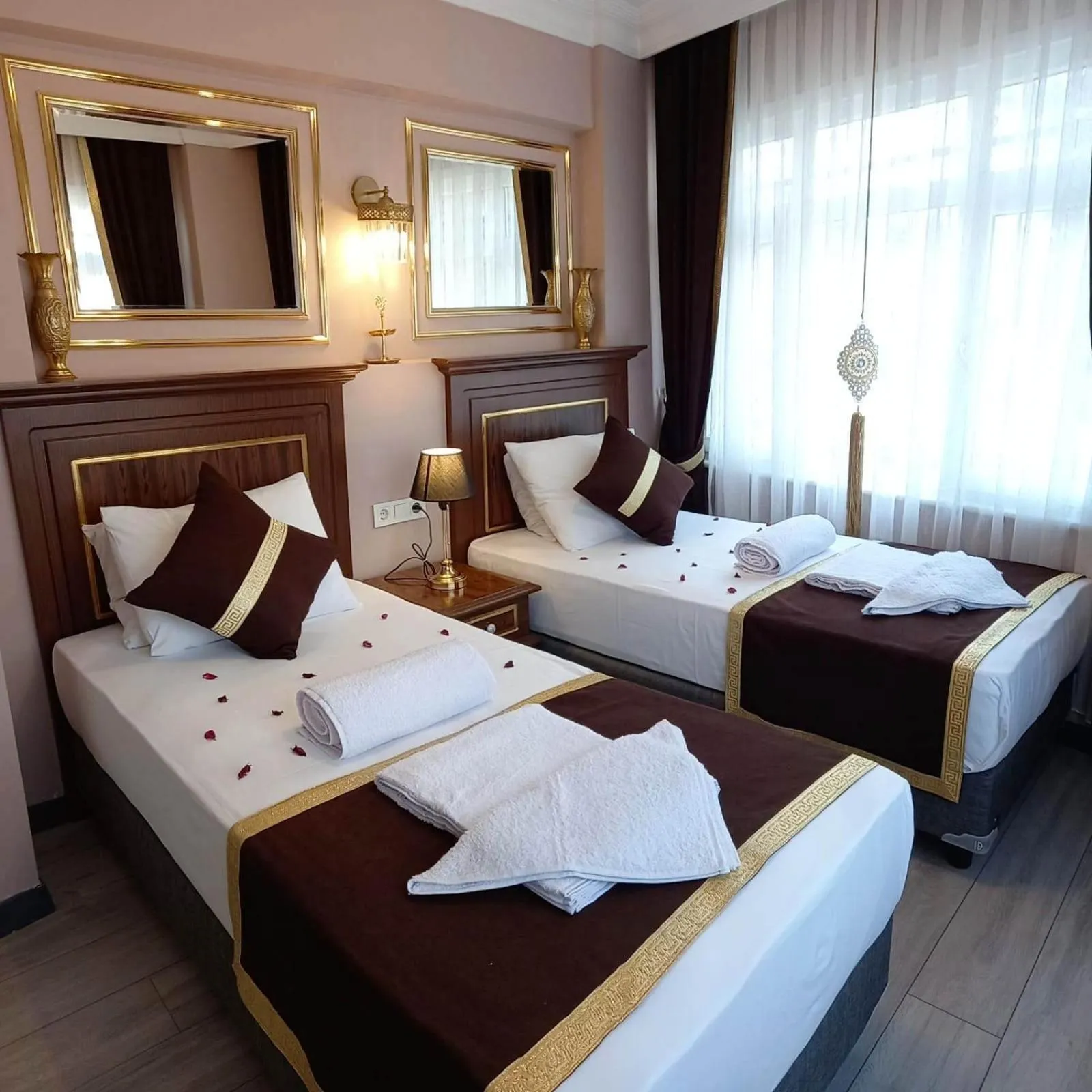 Bedroom, Bed in Emirhan Guesthouse & Suites