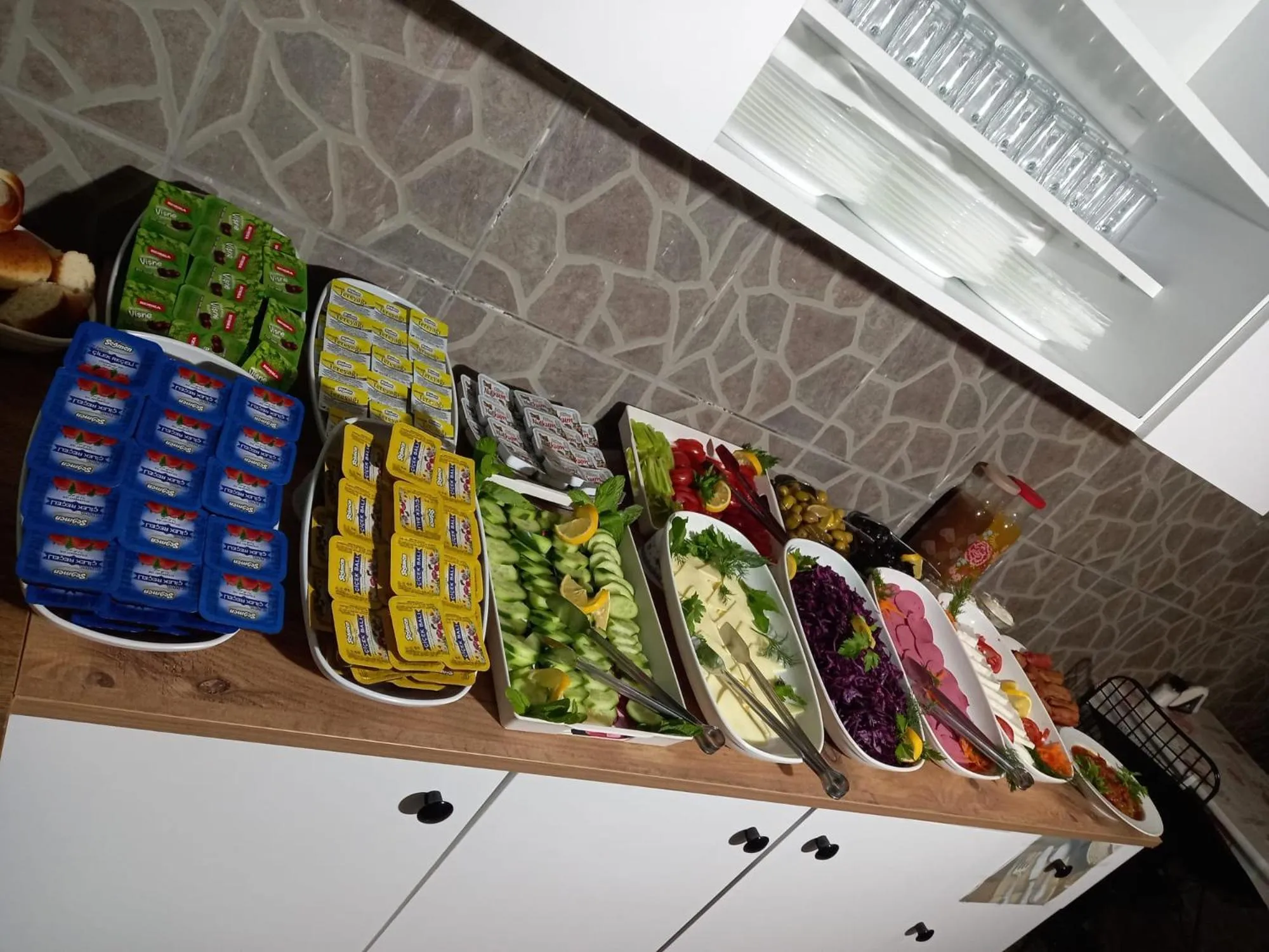 Continental breakfast in Emirhan Guesthouse & Suites