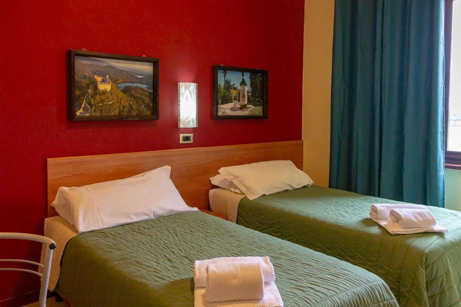 Bedroom, Bed in Hotel Erbaluce