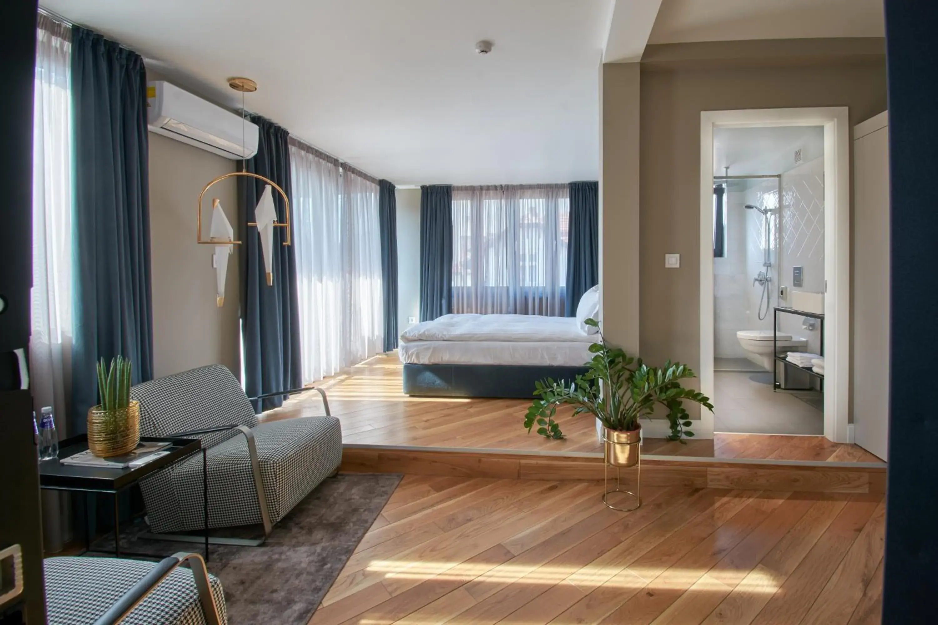 Junior Suite with Balcony in The Embassy Suites Junior Suite with Balcony in The Embassy Suites