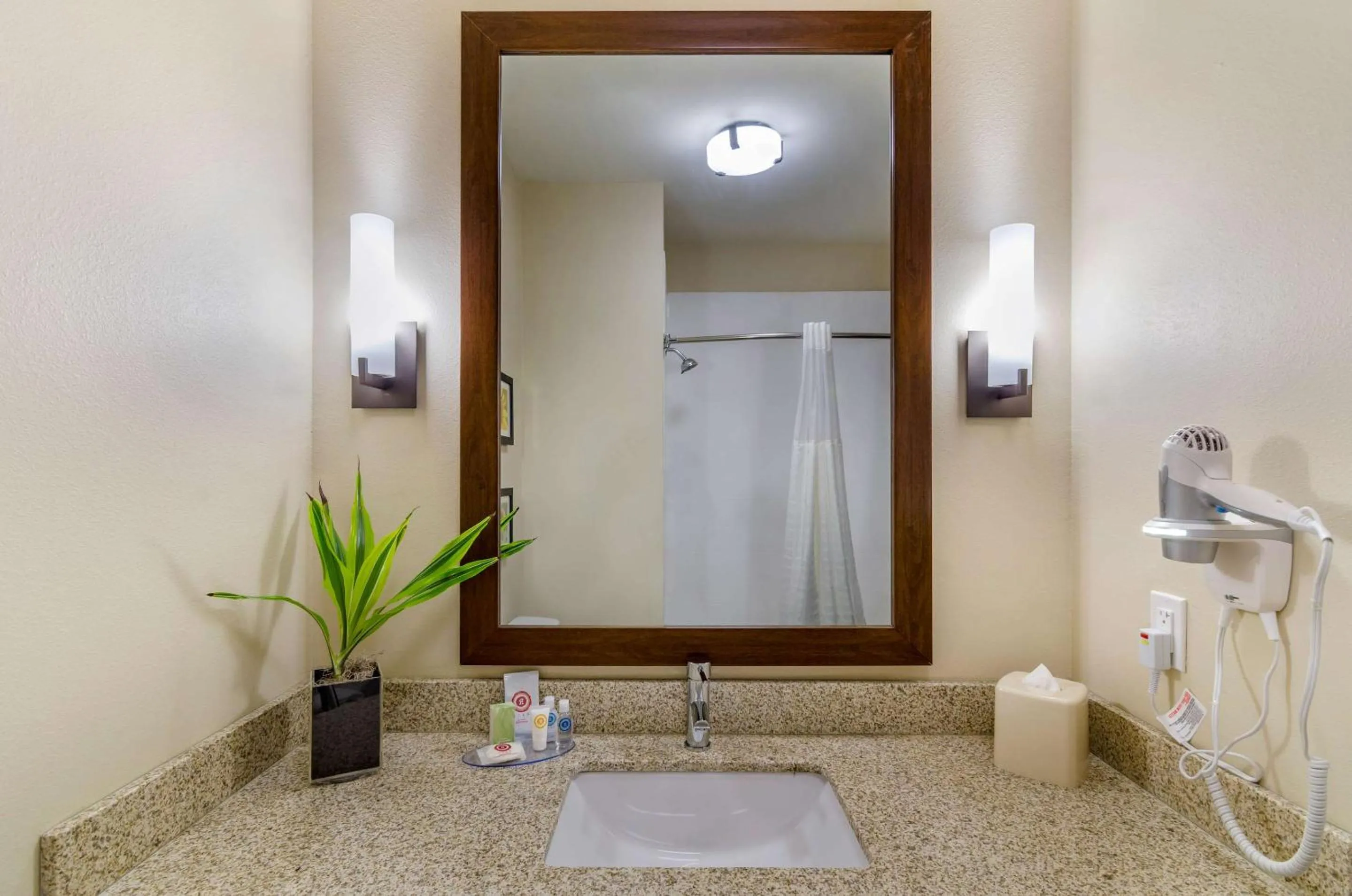 Bedroom in Comfort Inn & Suites Salina North