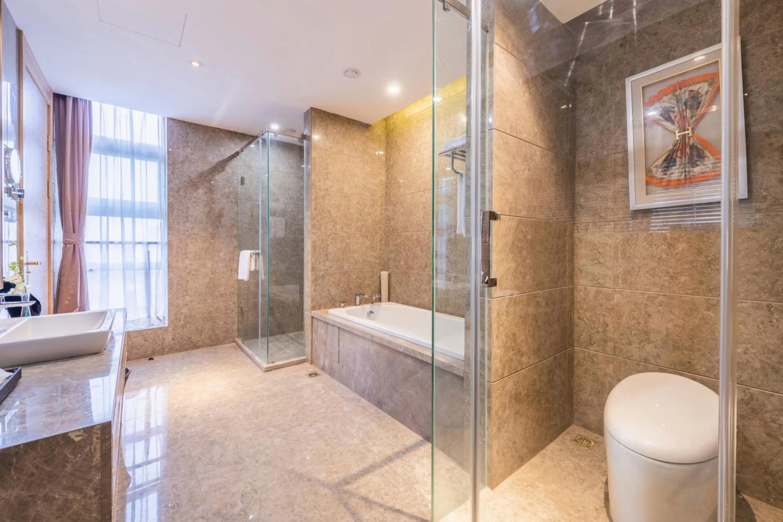 Shower in Novotel Huashan