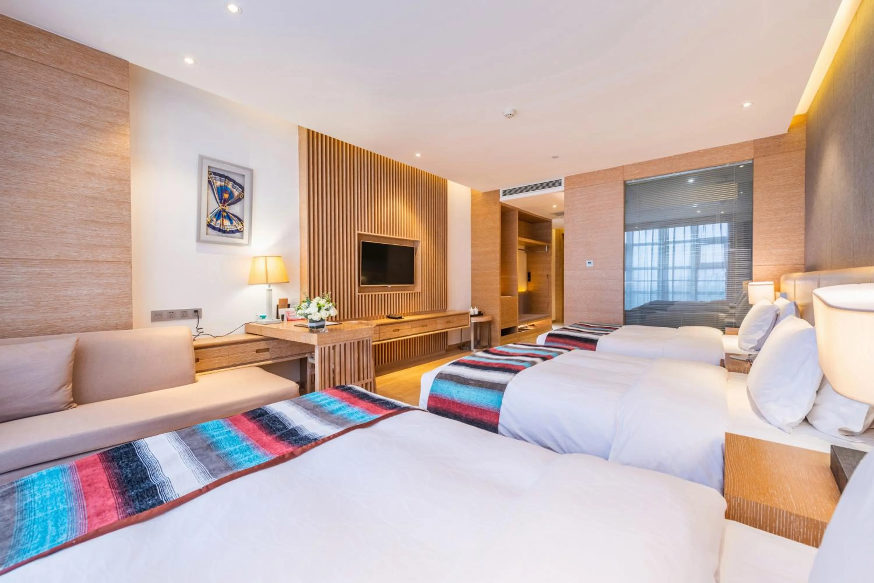 Photo of the whole room, Bed in Novotel Huashan