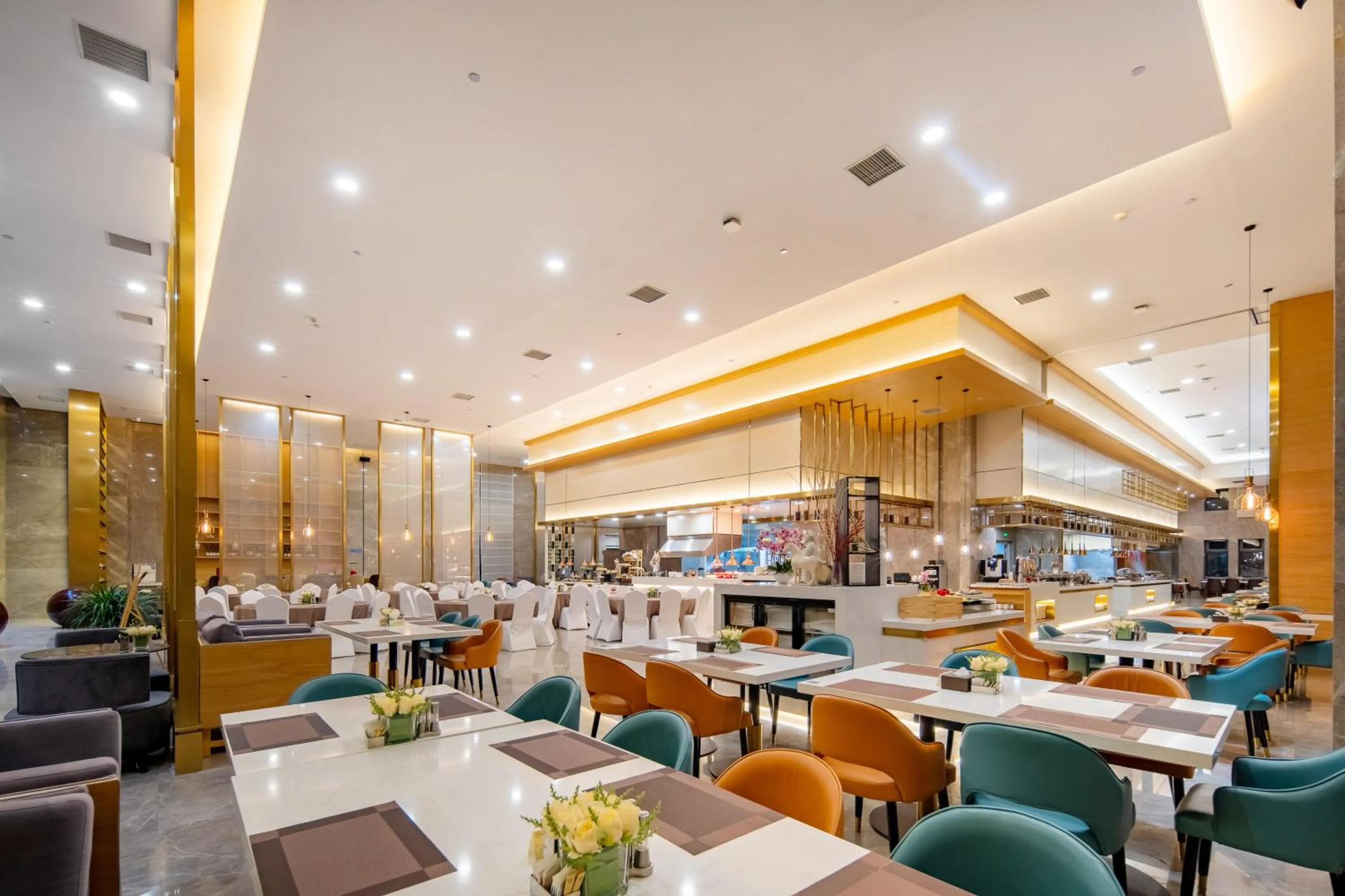 Breakfast in Novotel Huashan