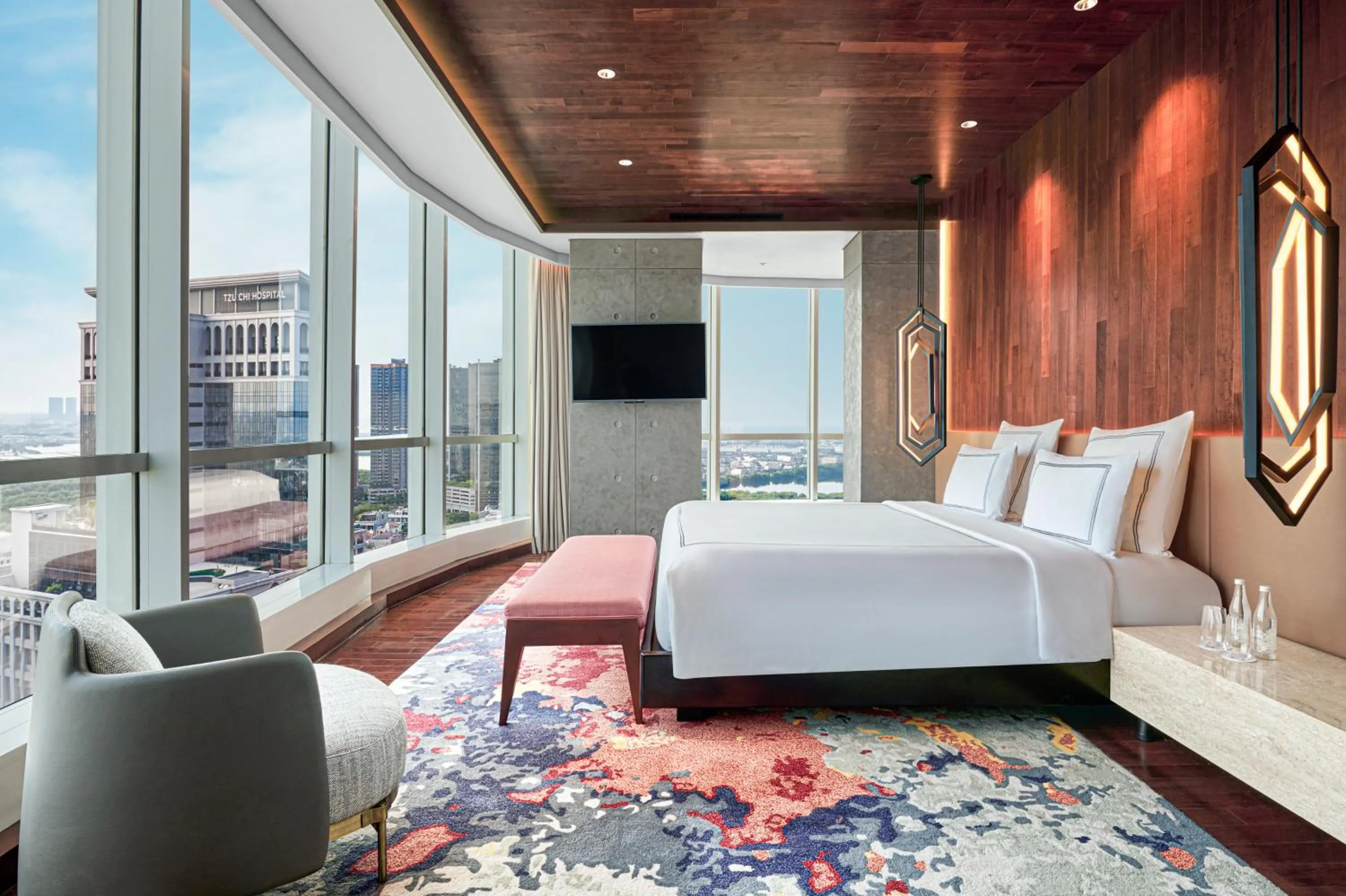 Bedroom, Bed in Swissôtel Jakarta PIK Avenue