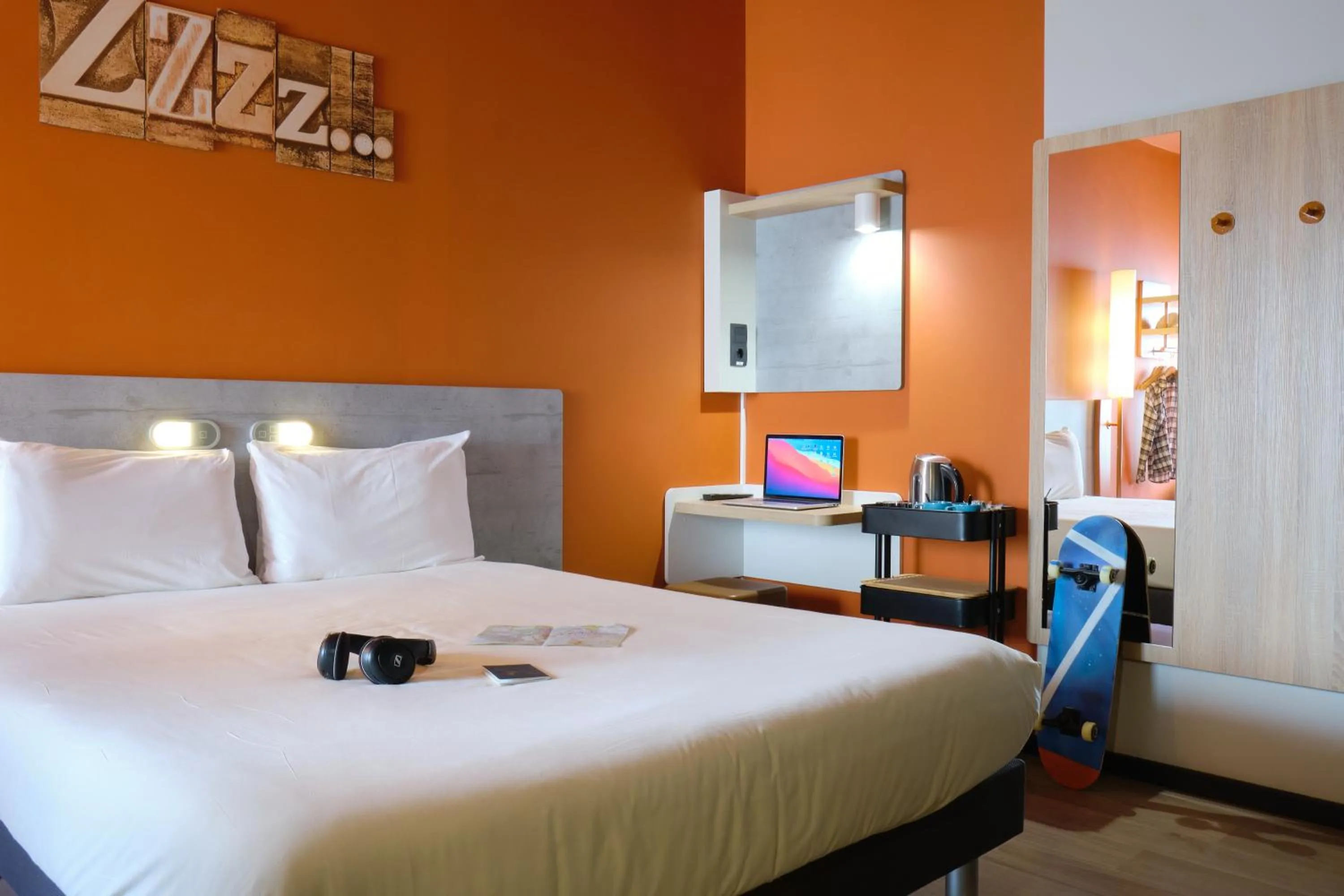 Photo of the whole room, Bed in Ibis Budget Bilbao City