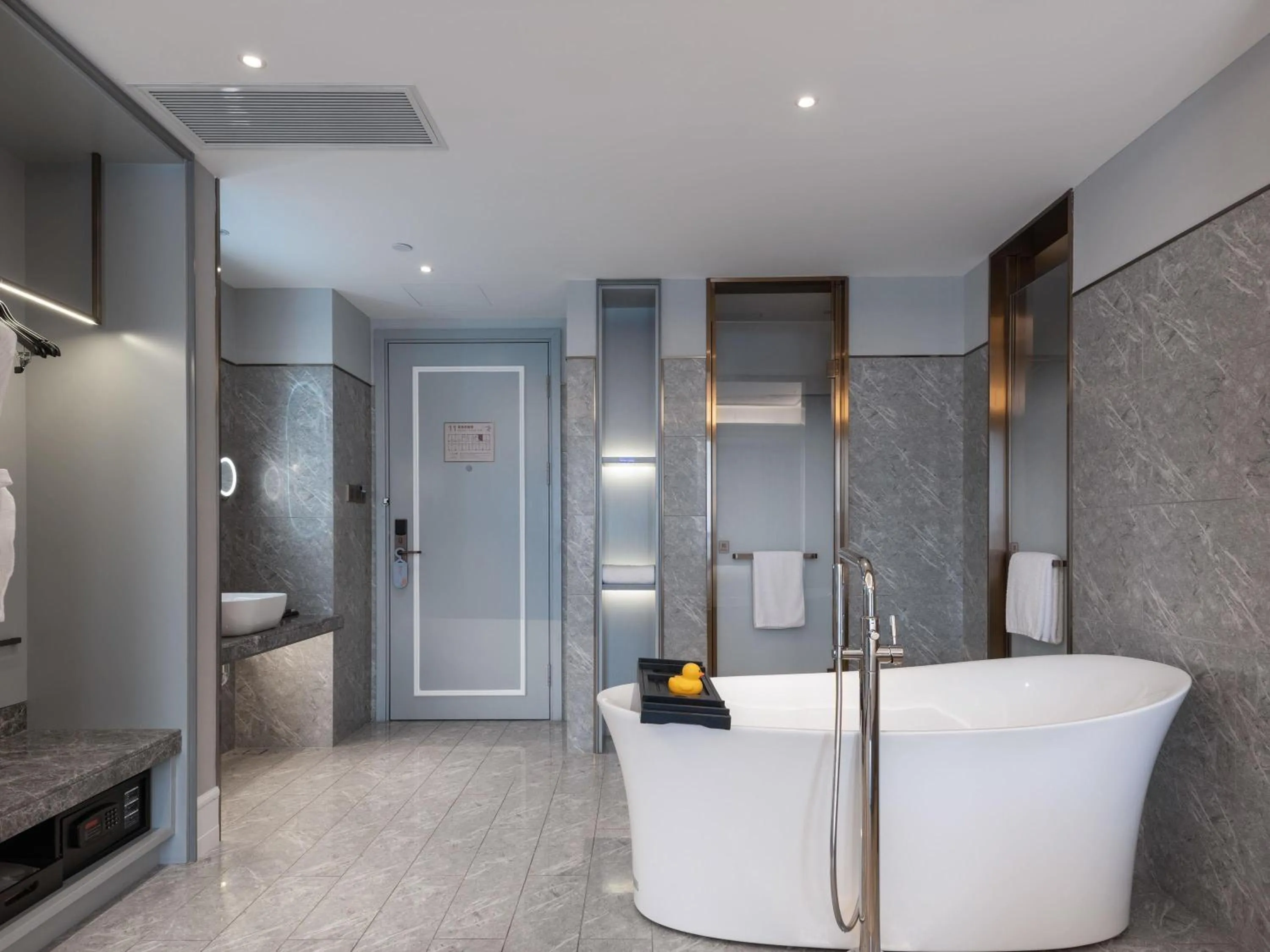 Bedroom in Mercure Xian North