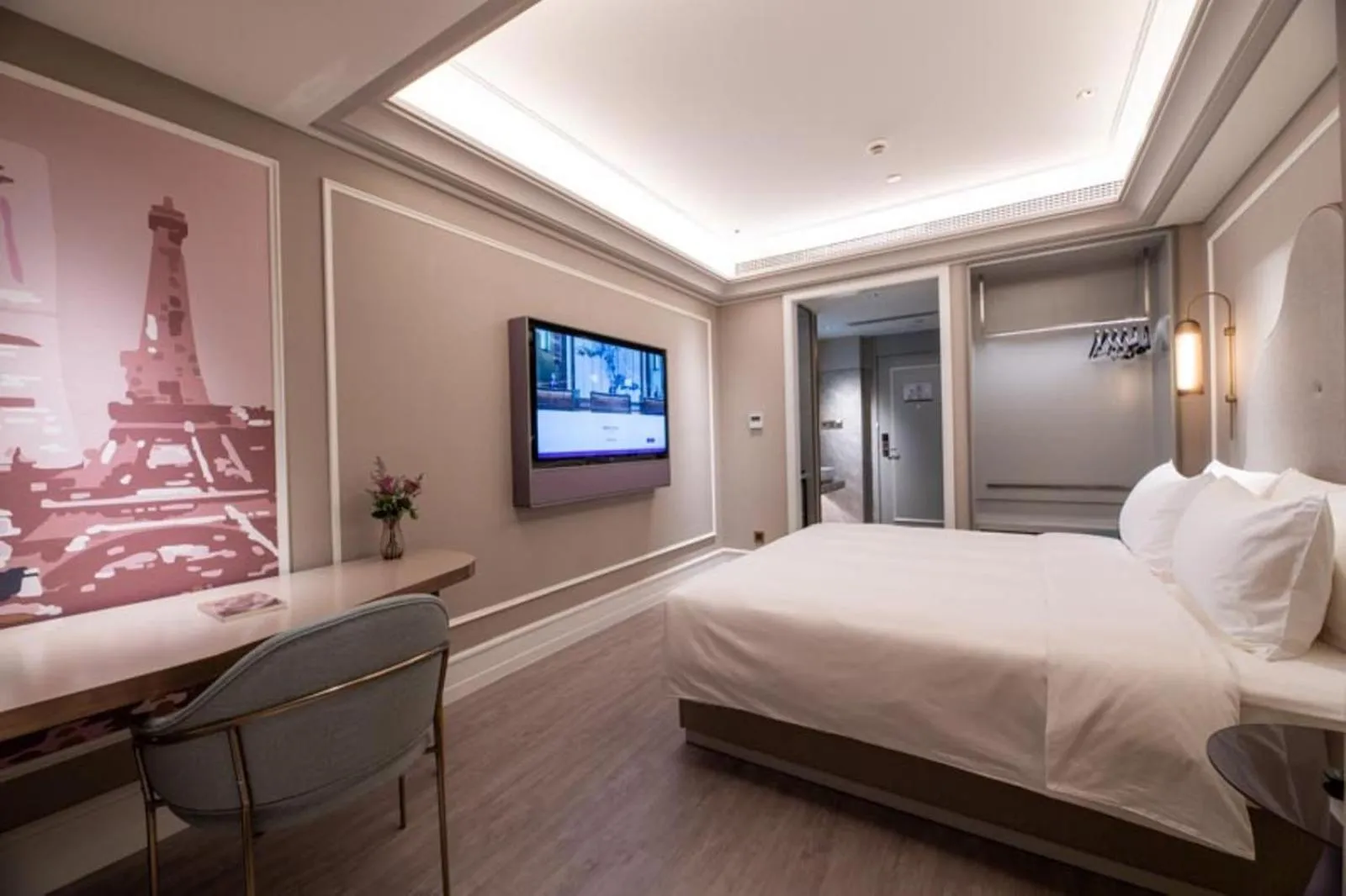 Bed in Mercure Shanghai Xujiahui South