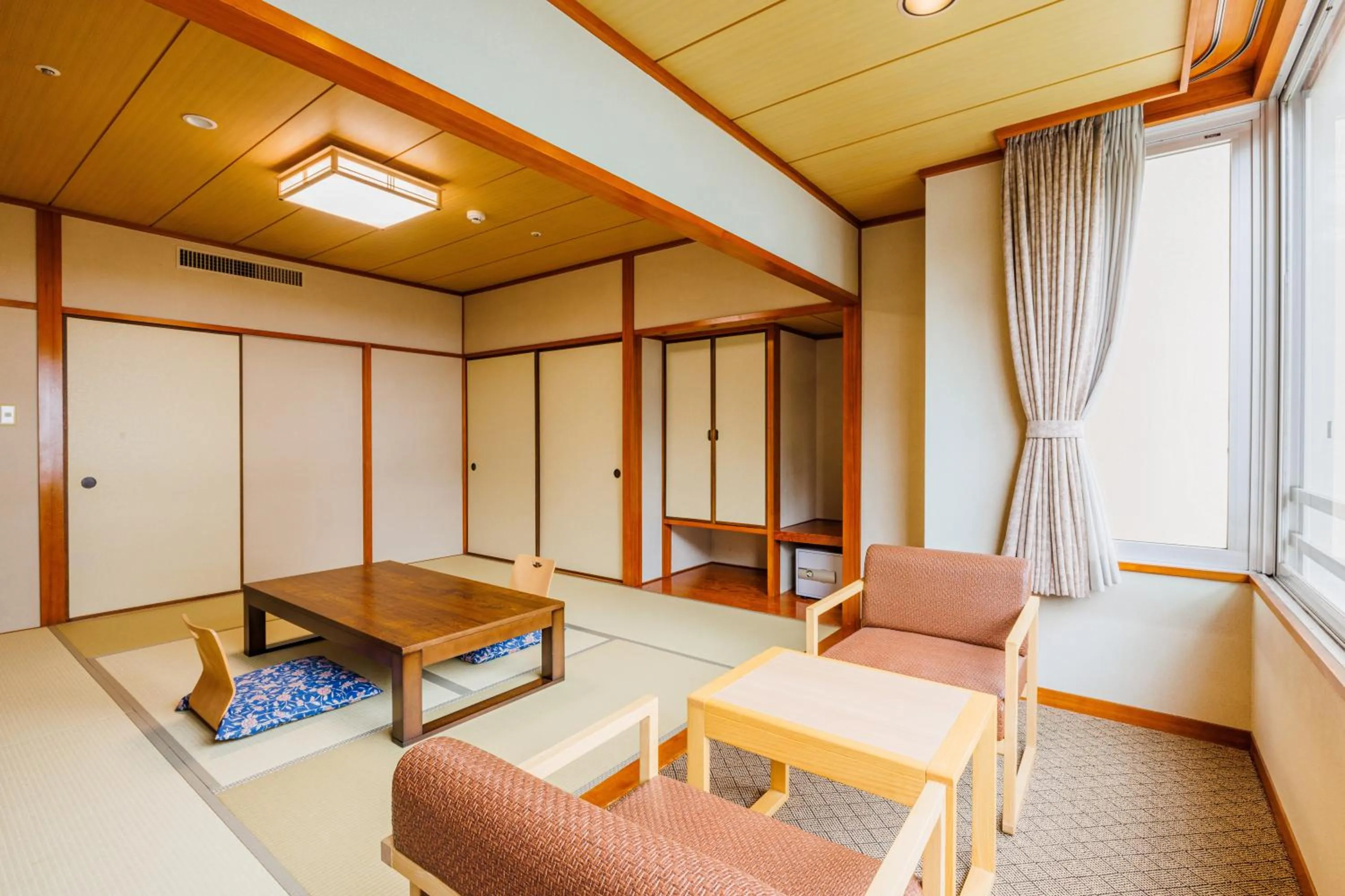 Photo of the whole room in KAMENOI HOTEL Itako