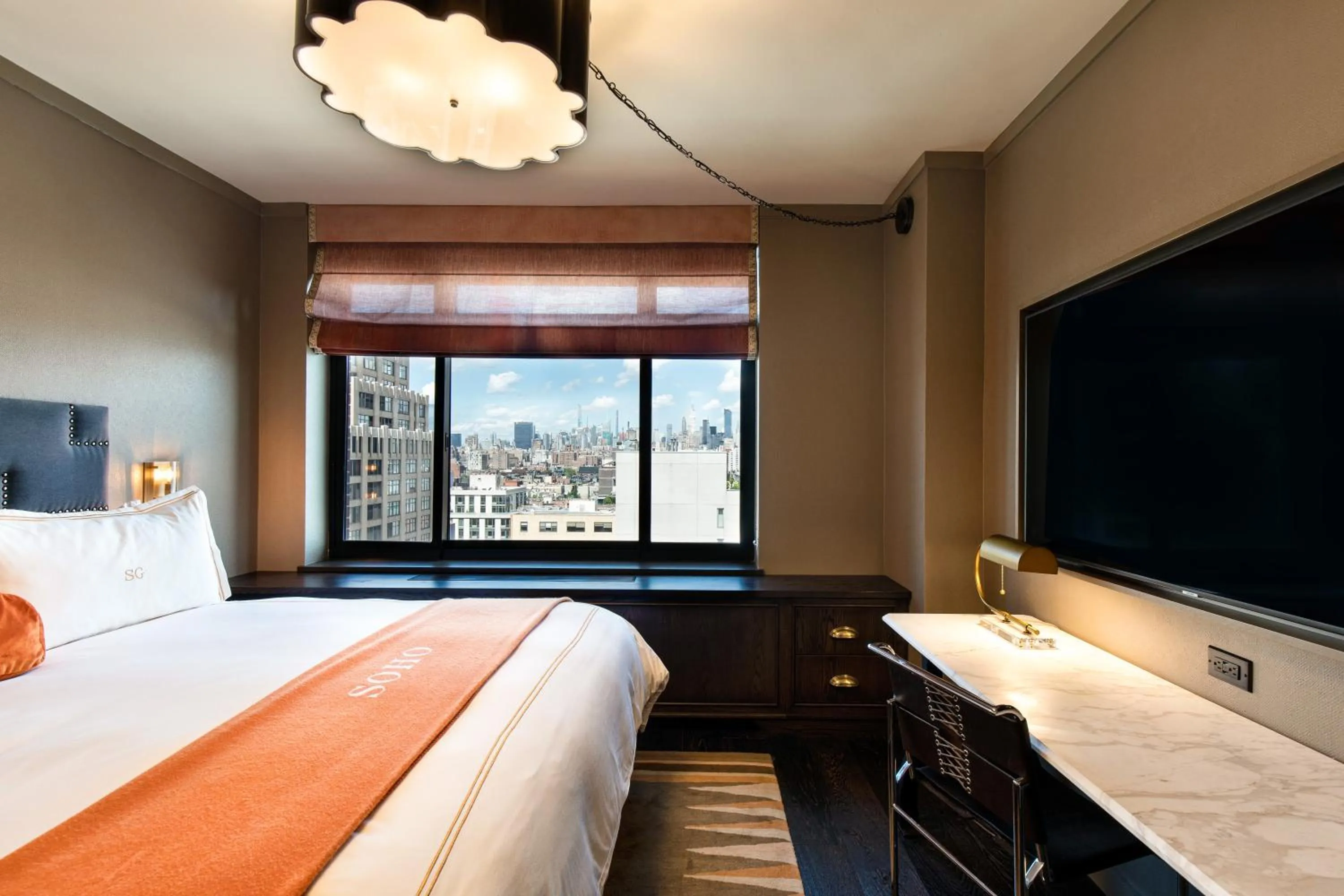 TV and multimedia, Bed in Soho Grand Hotel