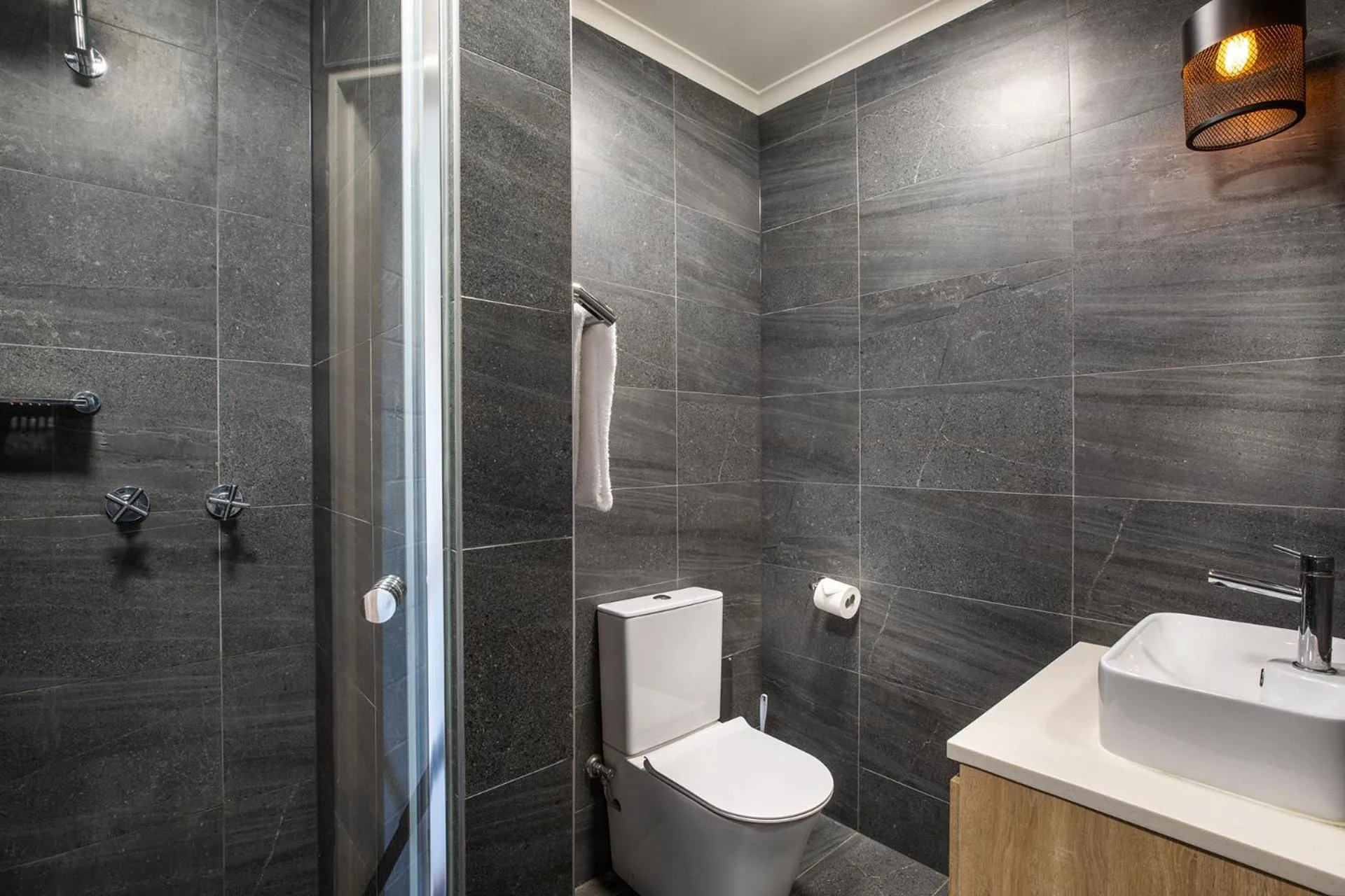 Shower in The Mulgrave Motel