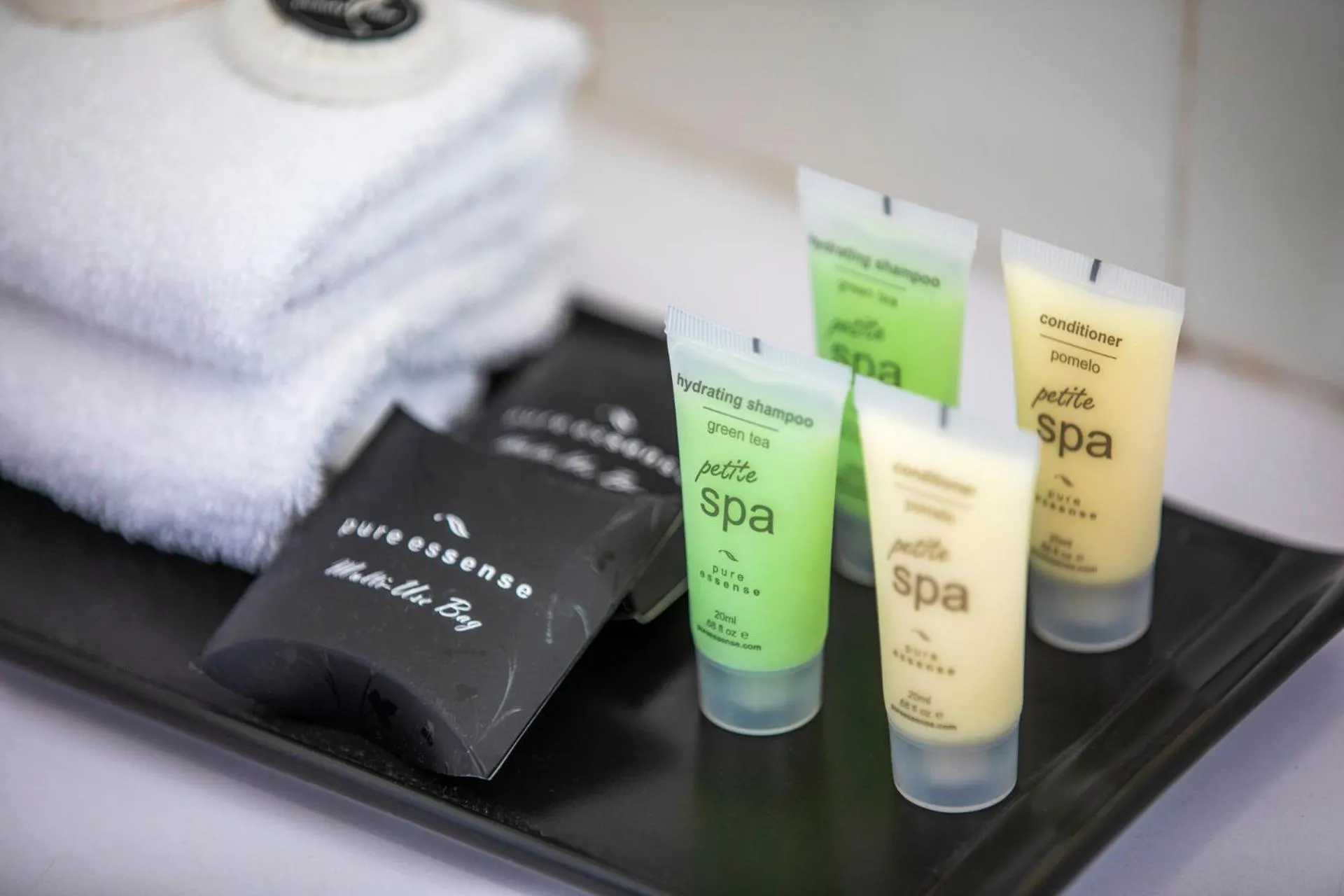 Bathroom in The Mulgrave Motel