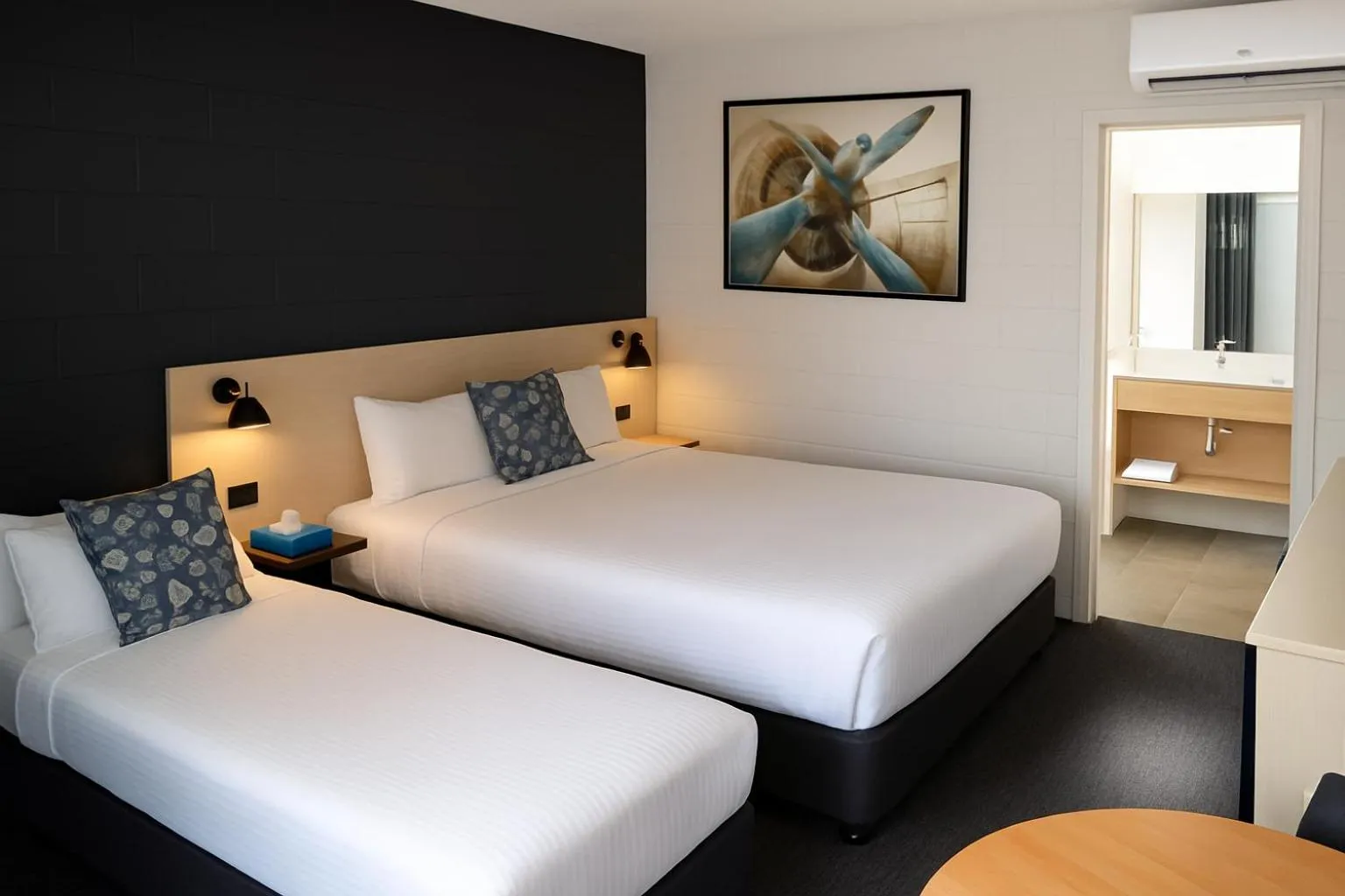 Bed in The Mulgrave Motel