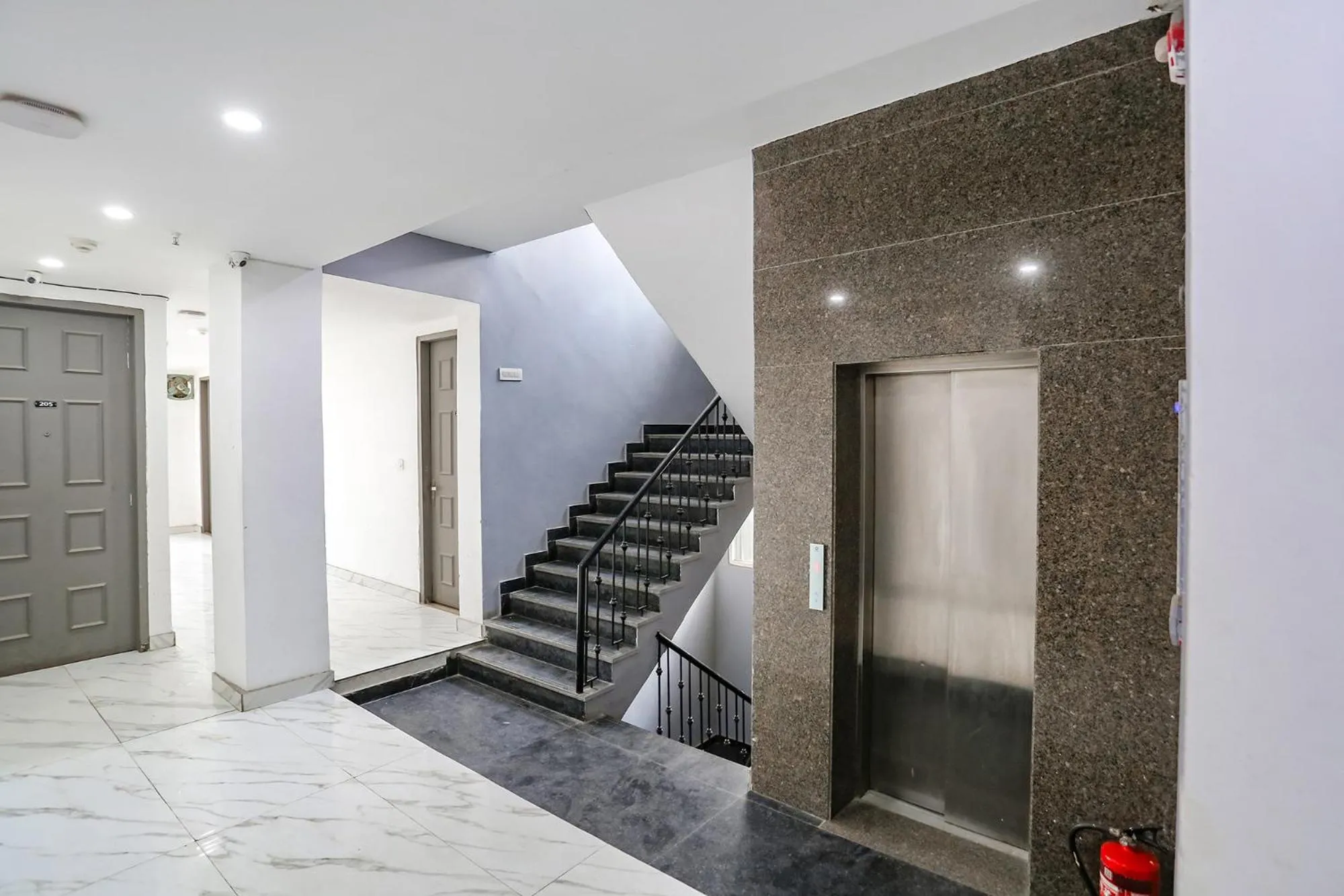 elevator in FabHotel Vat