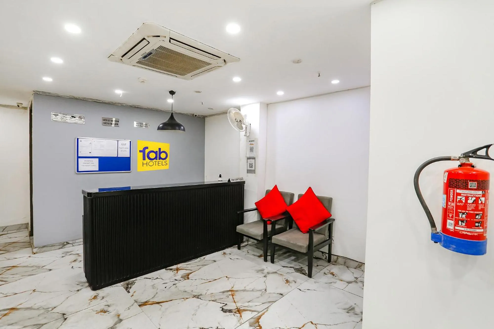 Lobby or reception in FabHotel Vat