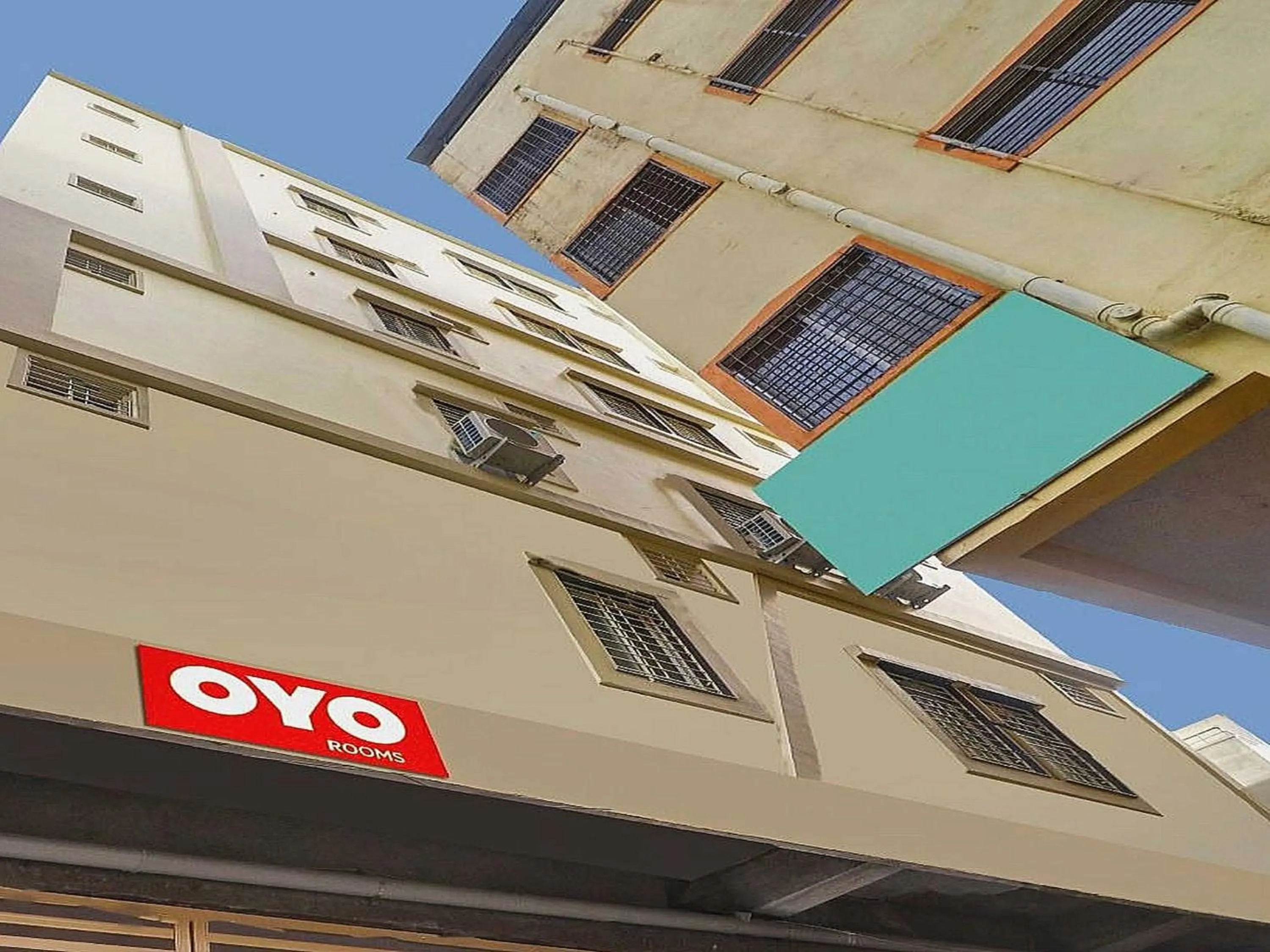 Facade/entrance in Hotel O Lal Residency