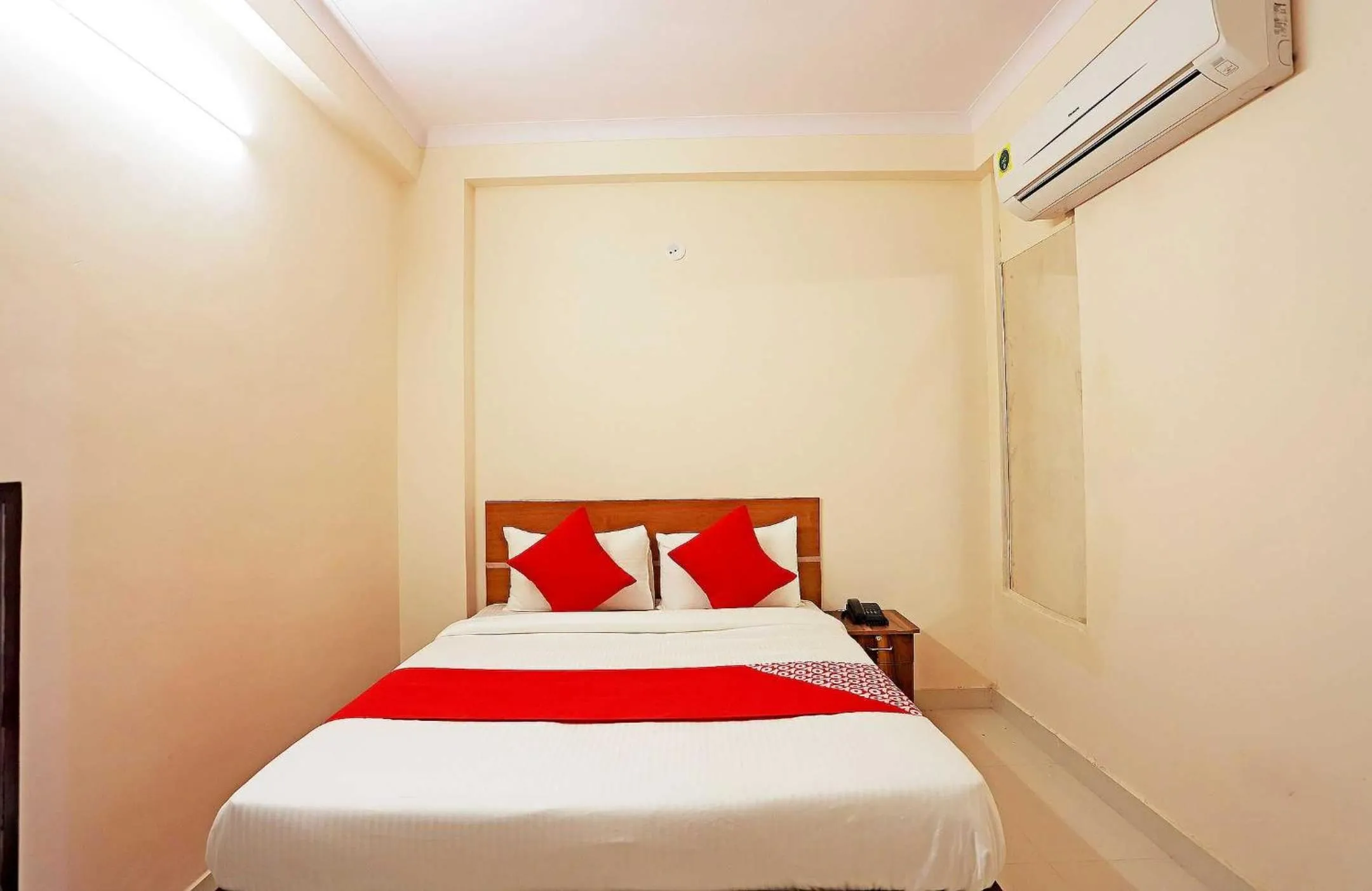Bedroom, Bed in Hotel O Lal Residency
