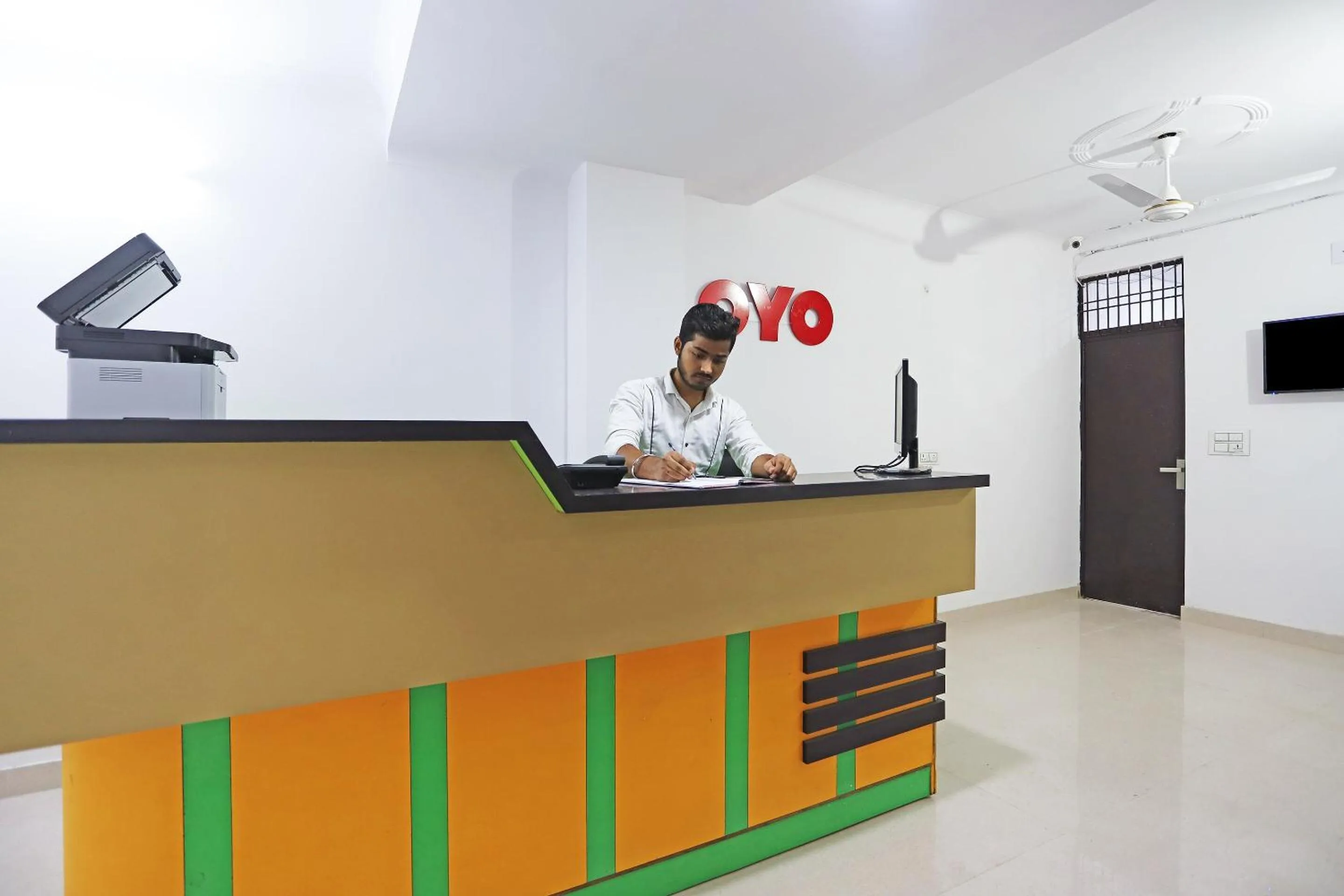 Lobby or reception in Hotel O Lal Residency