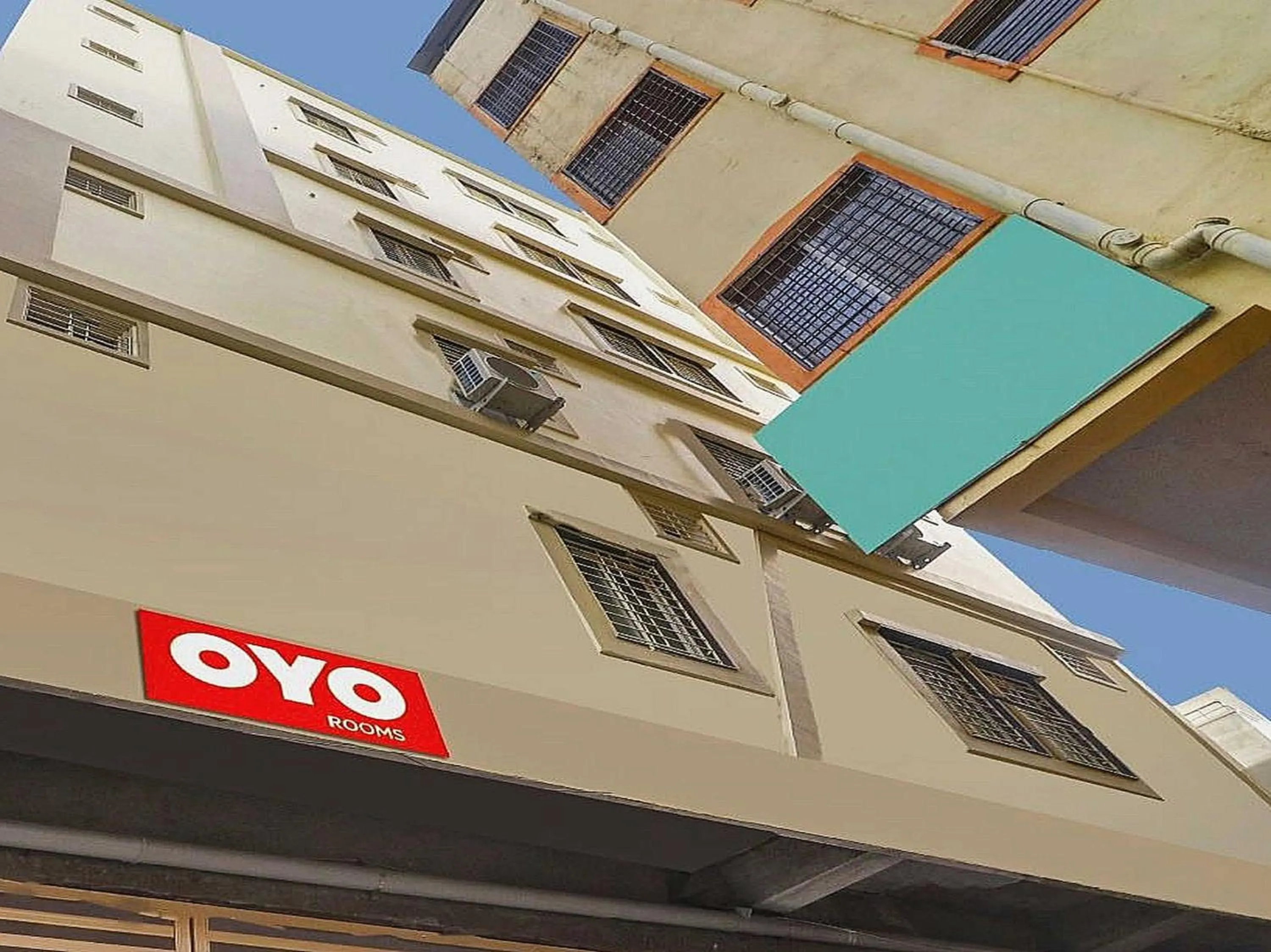 Facade/entrance in Hotel O Lal Residency