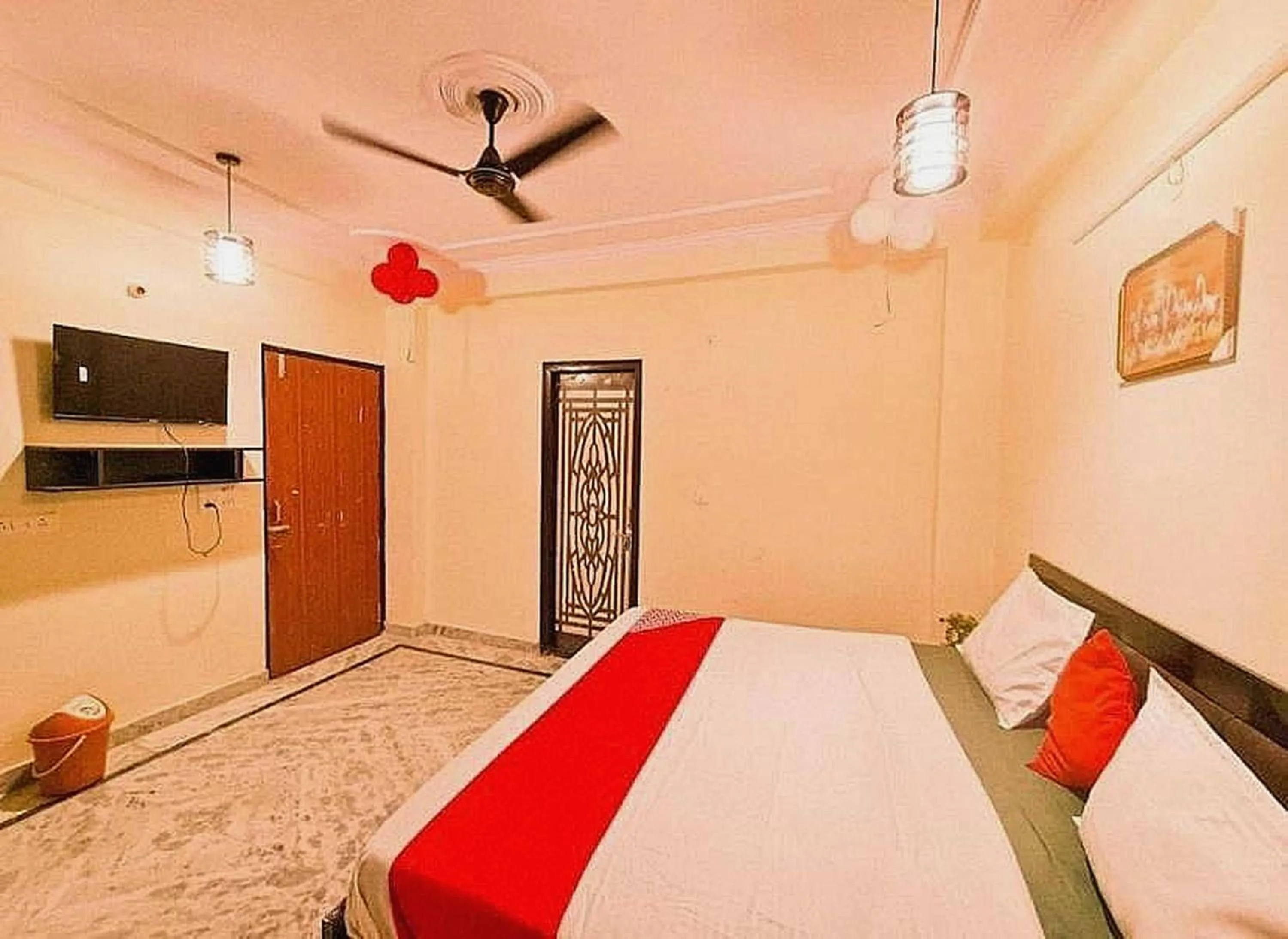Bedroom, Bed in Hotel O Lal Residency