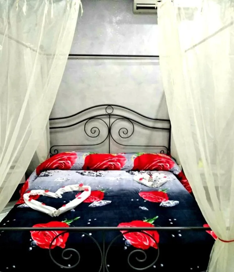 Bed in Hotel Napoleon-Cuore